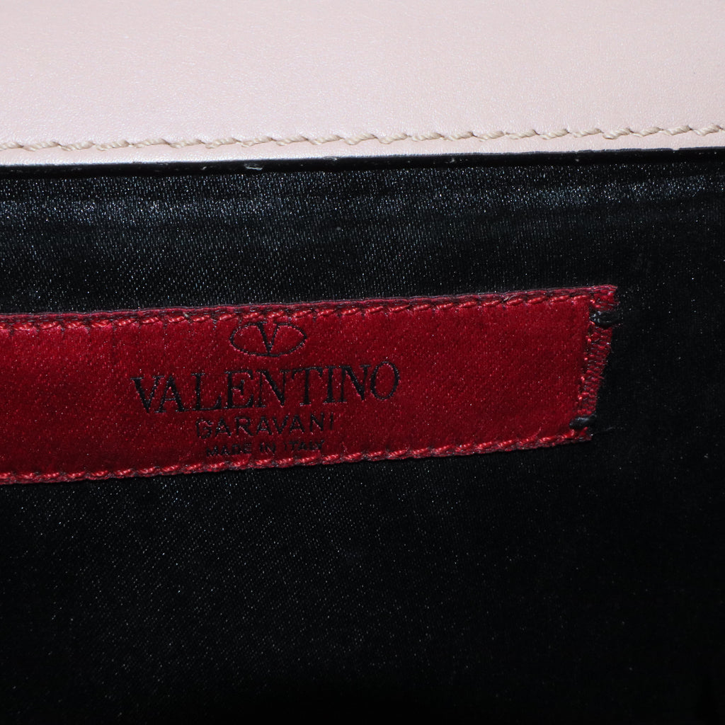Beige Smooth Leather Rockstud Envelope Wristlet Clutch Bag B20807