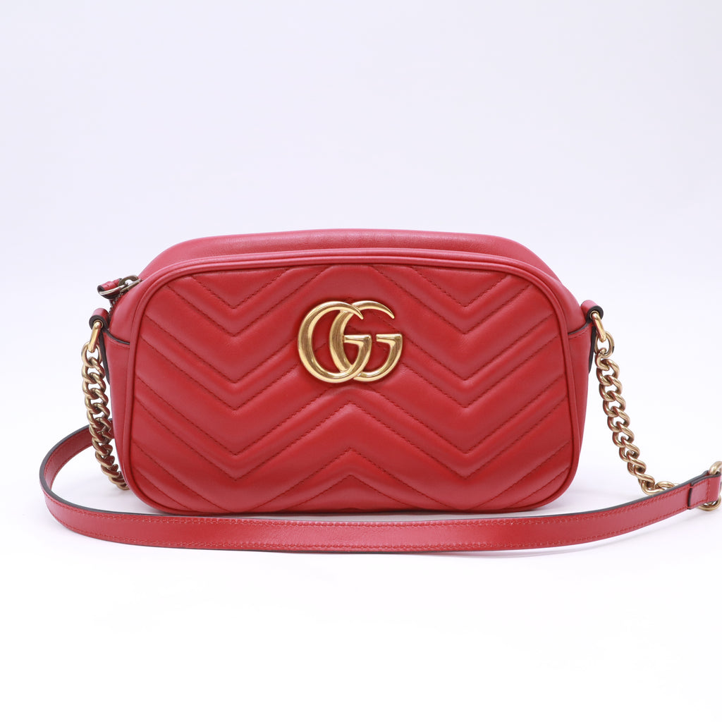 Calfskin Matelasse Small GG Marmont Chain Shoulder Bag Hibiscus Red B23593