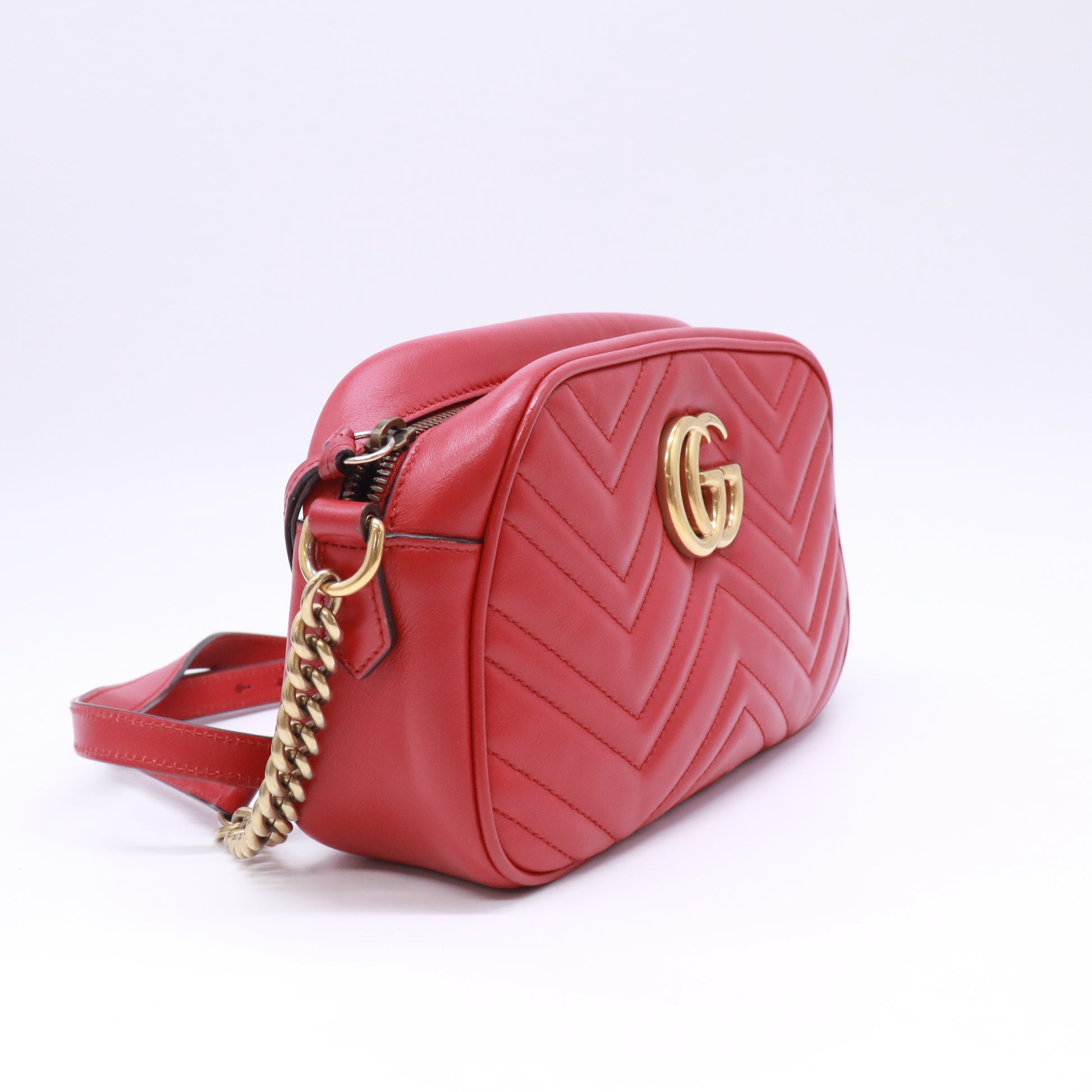 Calfskin Matelasse Small GG Marmont Chain Shoulder Bag Hibiscus Red B23593