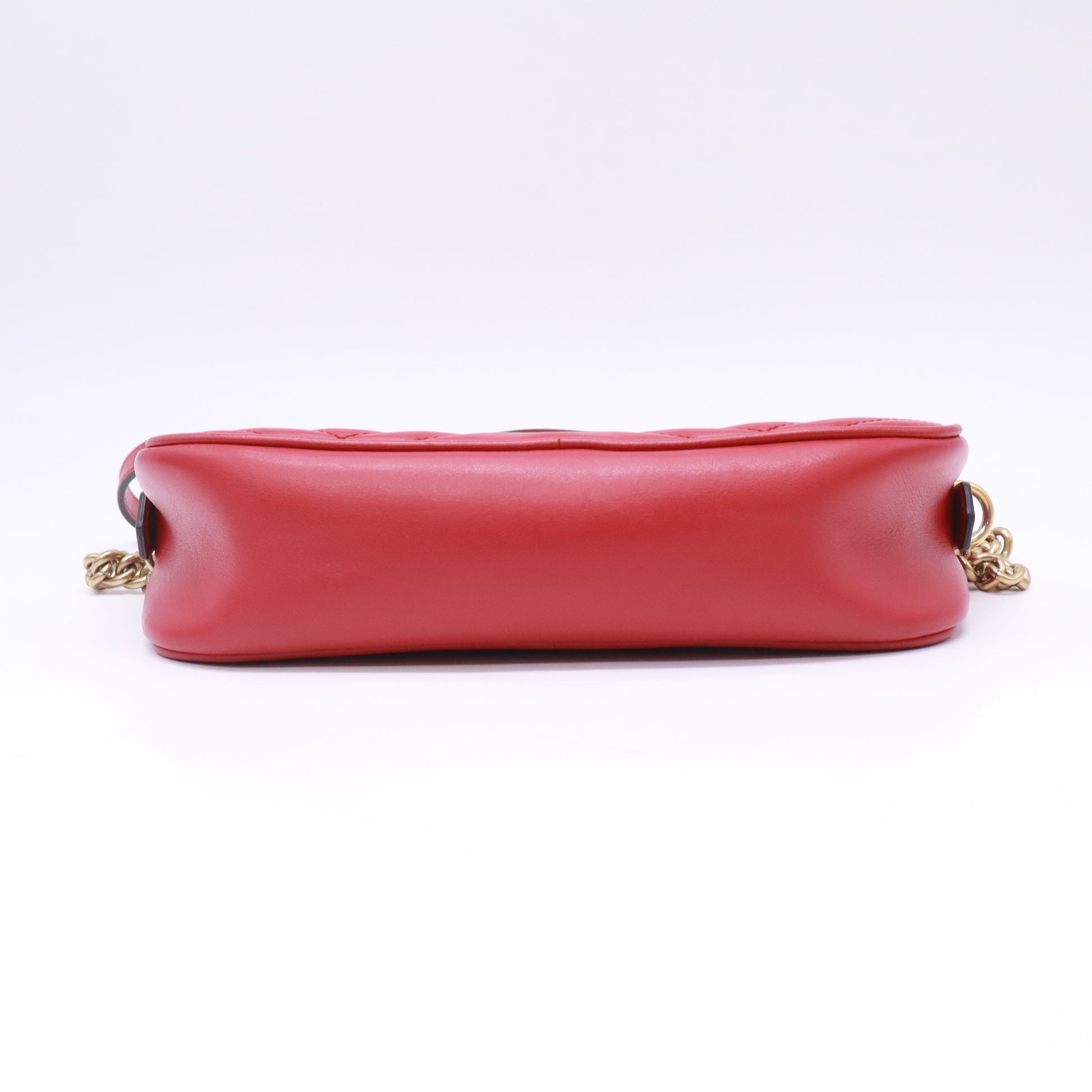 Calfskin Matelasse Small GG Marmont Chain Shoulder Bag Hibiscus Red B23593