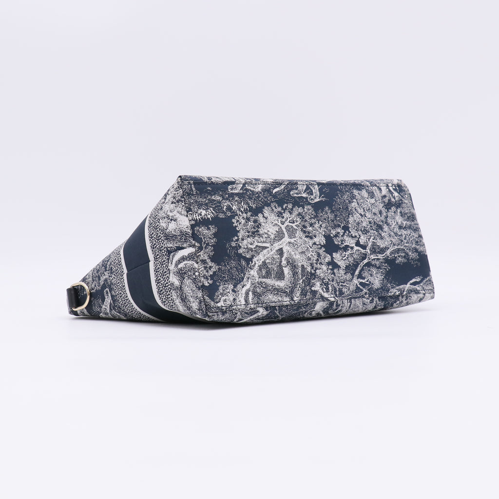 Toile de Jouy Dior Travel Nomad Pouch Print Technical Fabric Medium twins LDJ4866