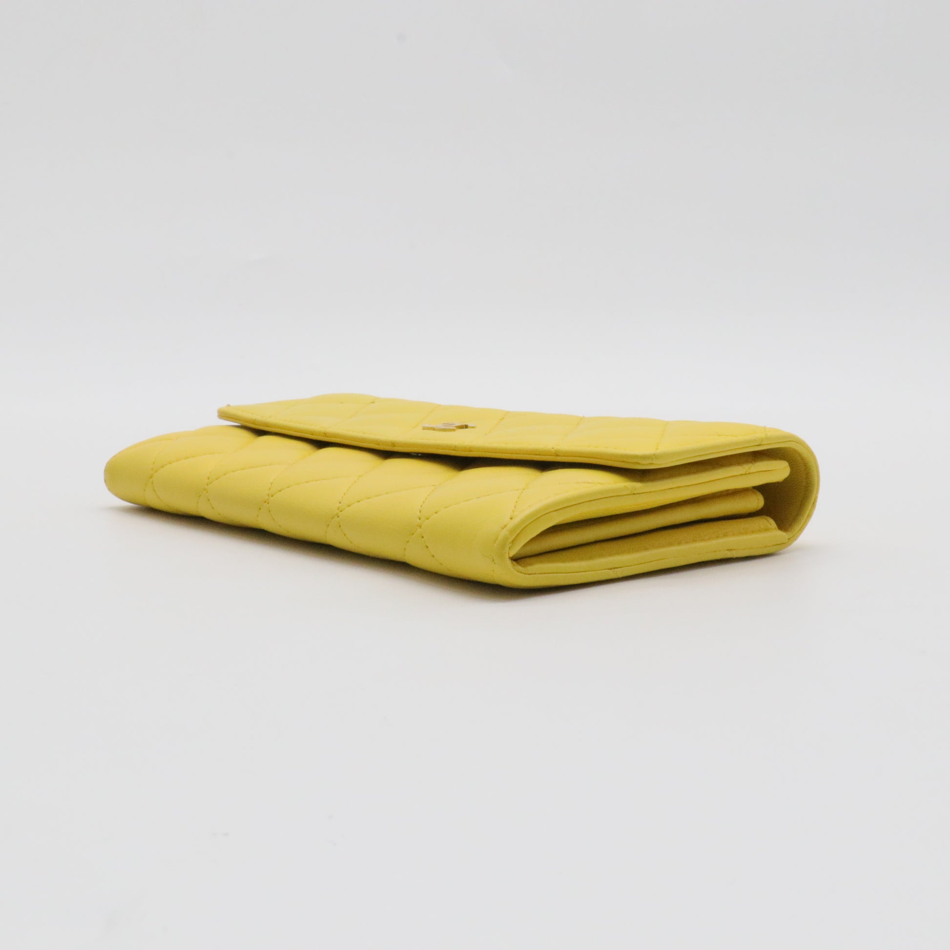 CC Gusset Flap Wallet Quilted Caviar Long