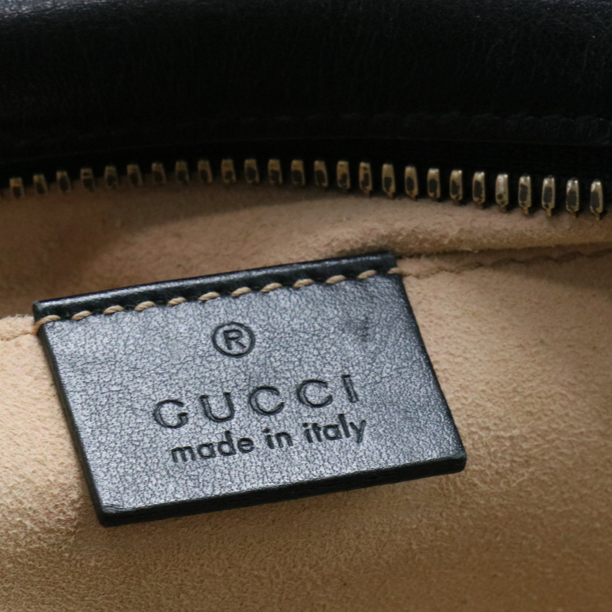 GG Marmont Shoulder Bag Matelasse Leather Small