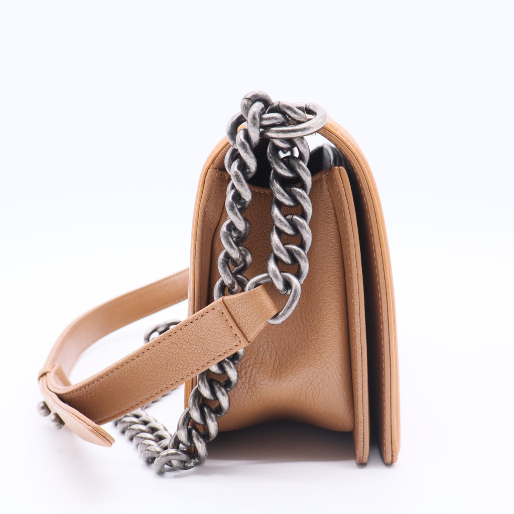 Caviar Quilted Medium Boy Flap Light Brown for gisel