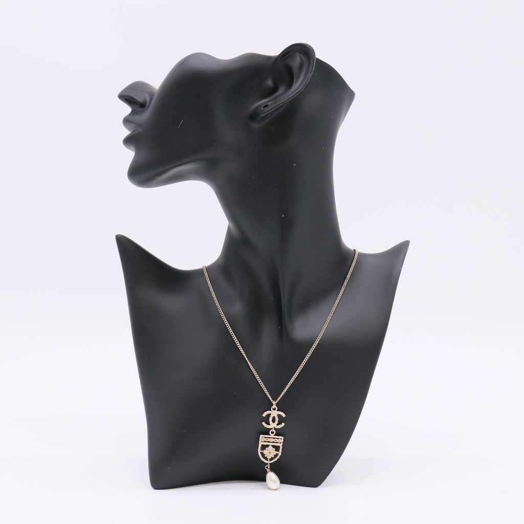 Chanel Pearl Crystal CC Chain Necklace Gold twins LDJ4878