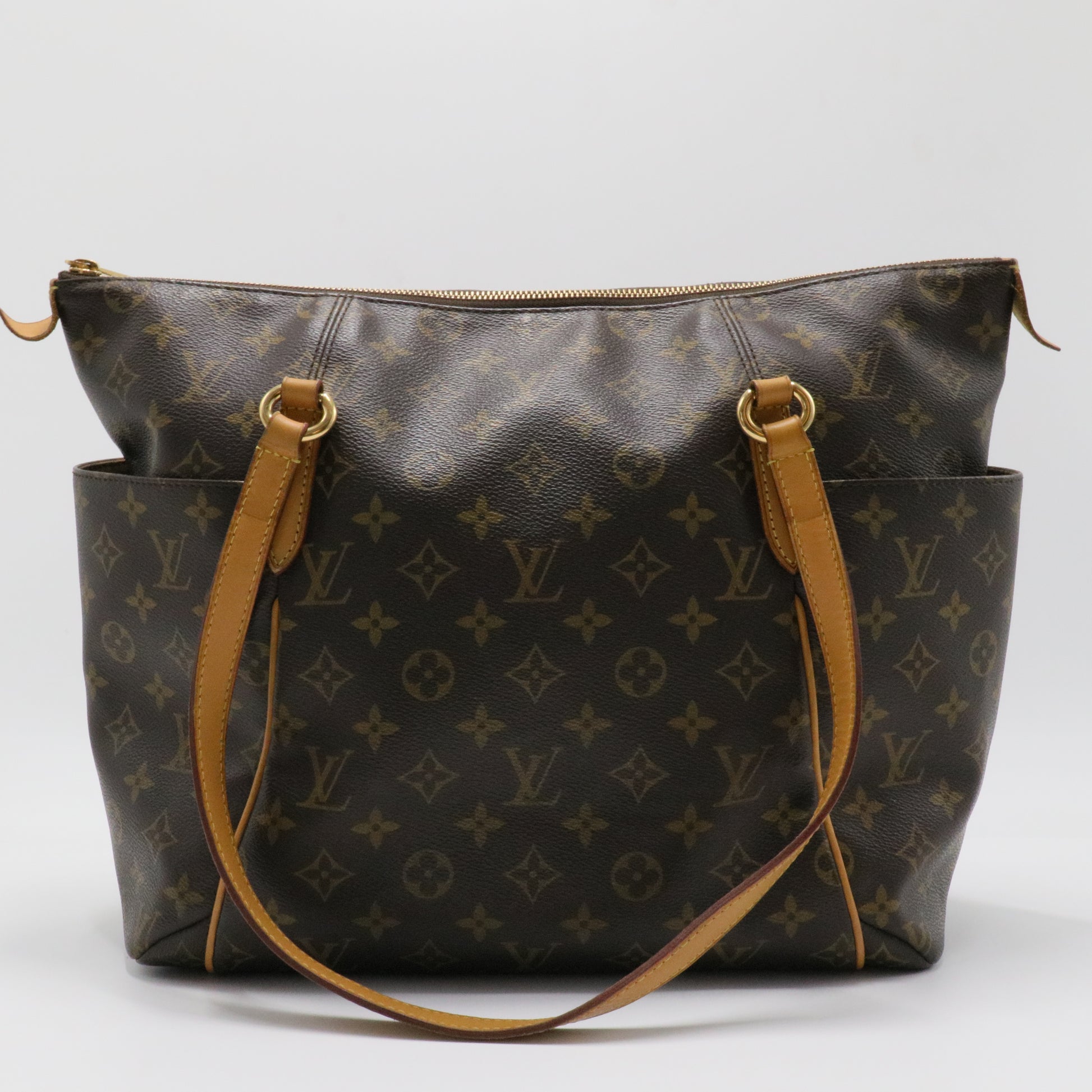 Totally Handbag Monogram Canvas MM