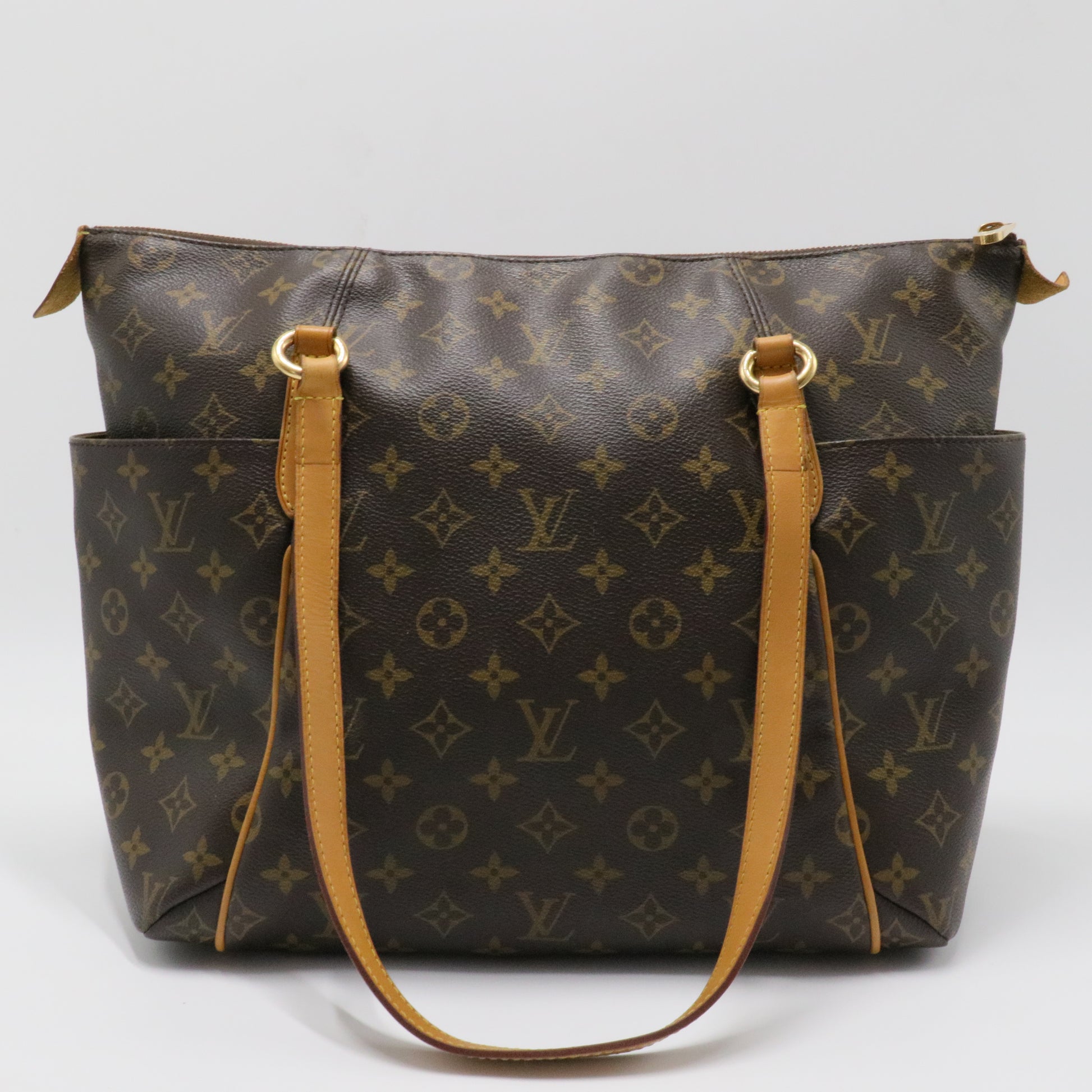 Totally Handbag Monogram Canvas MM
