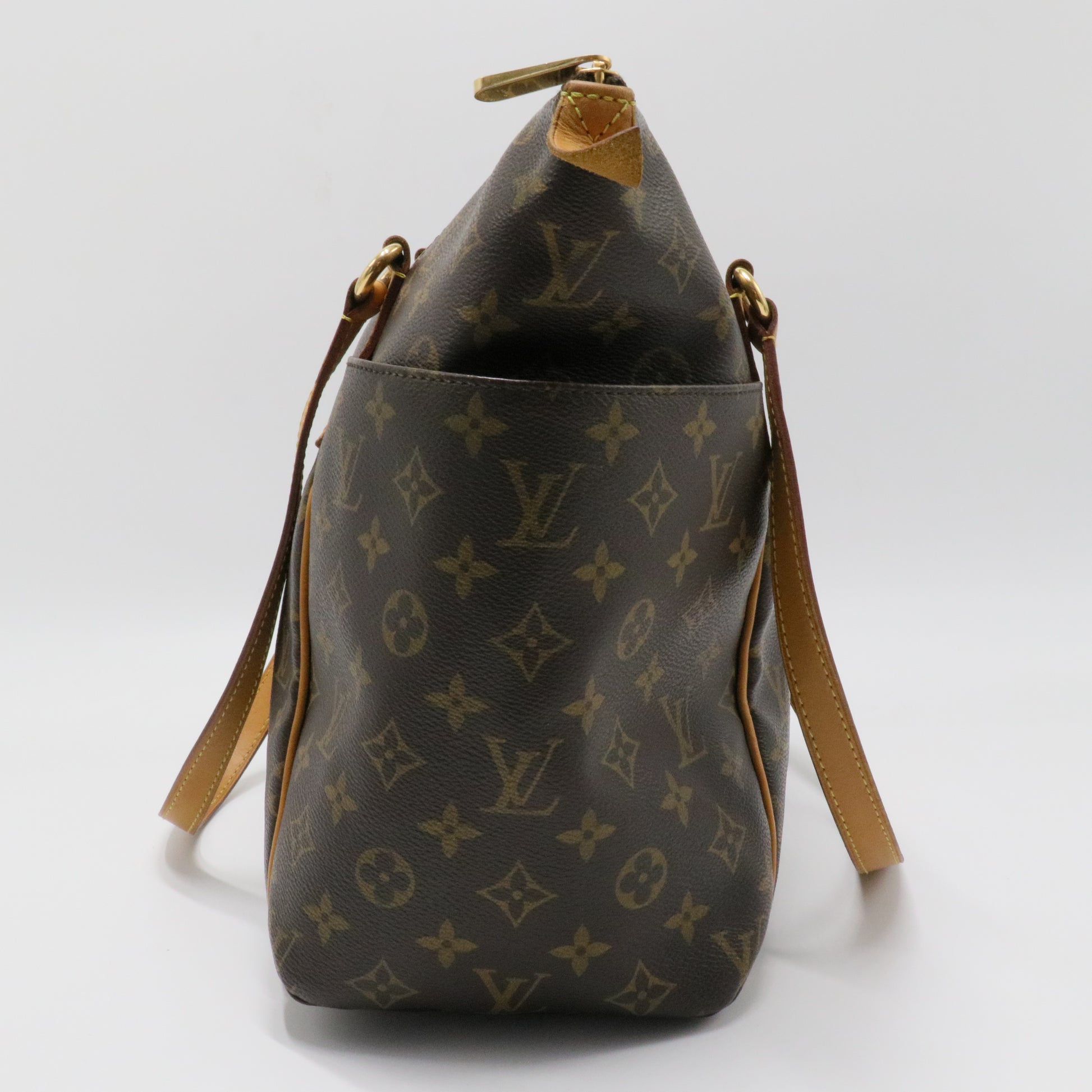 Totally Handbag Monogram Canvas MM