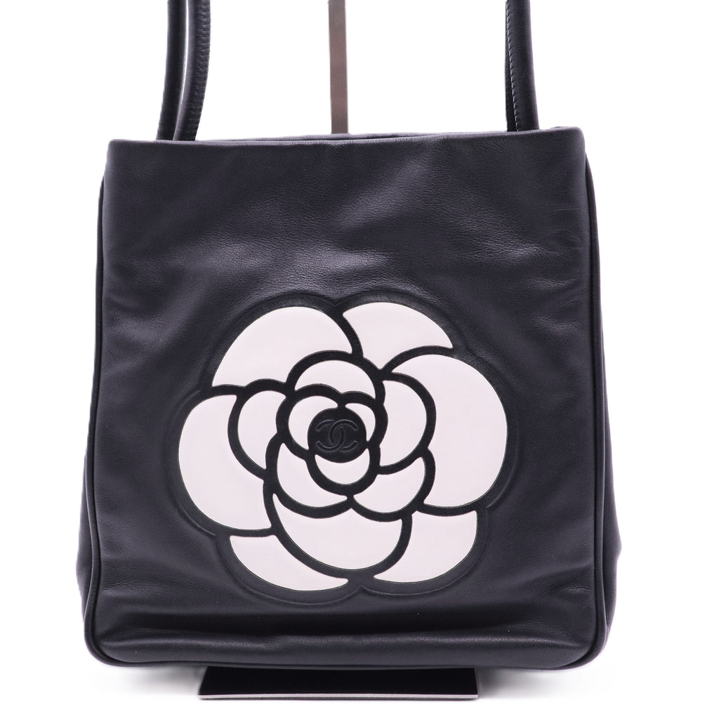 Lambskin Camellia Tote Black