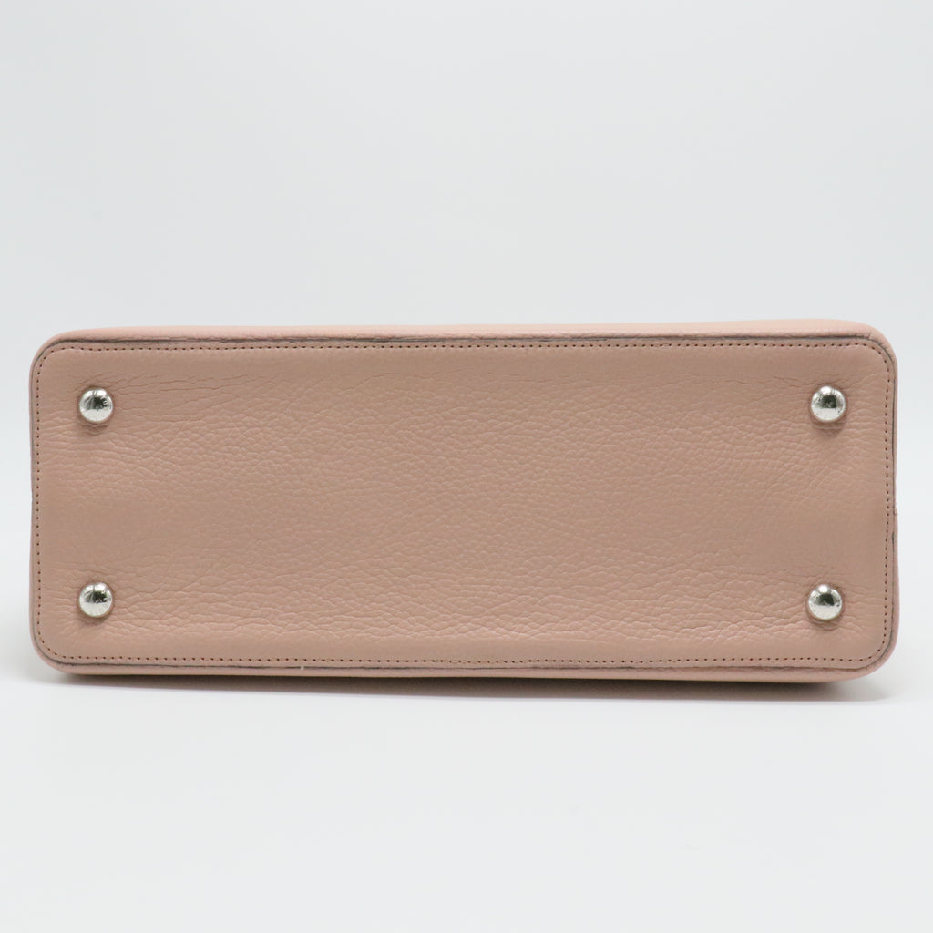 Galet Taurillon Leather Capucines MM Bag