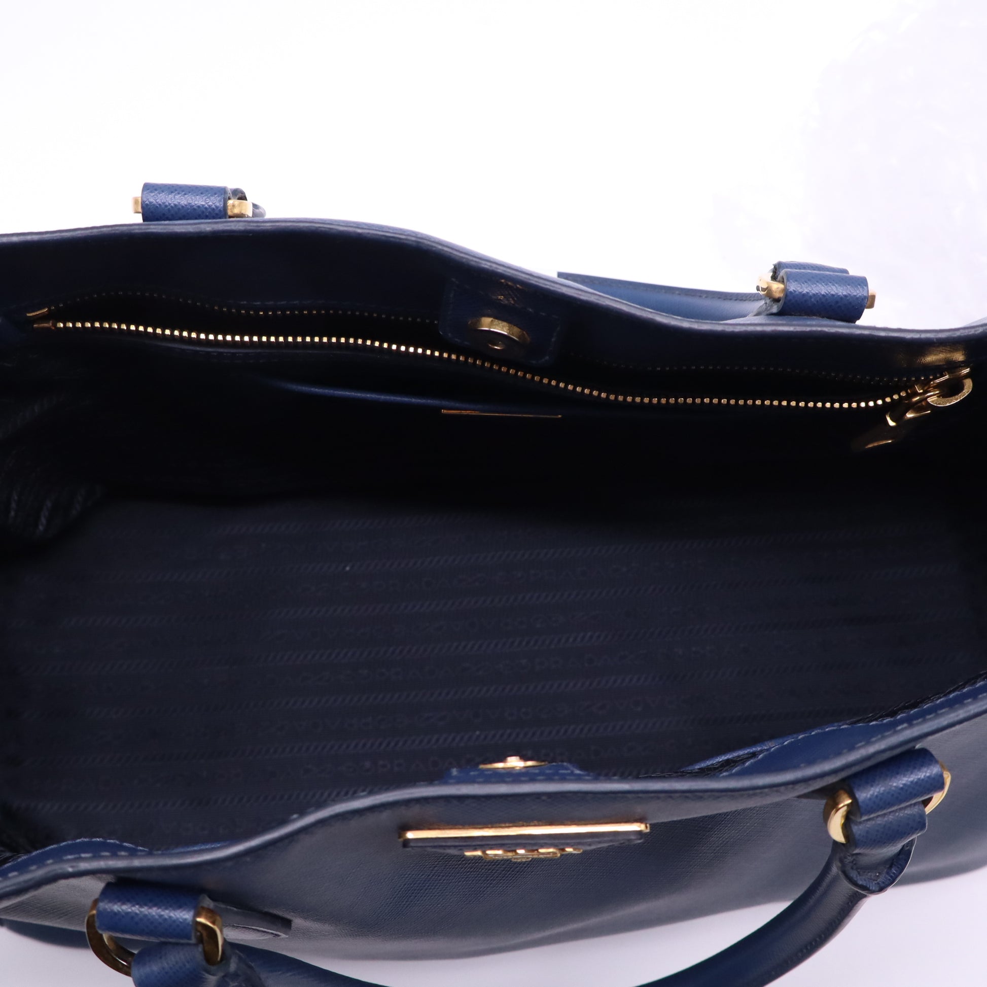 Saffiano Leather Galleria B21929