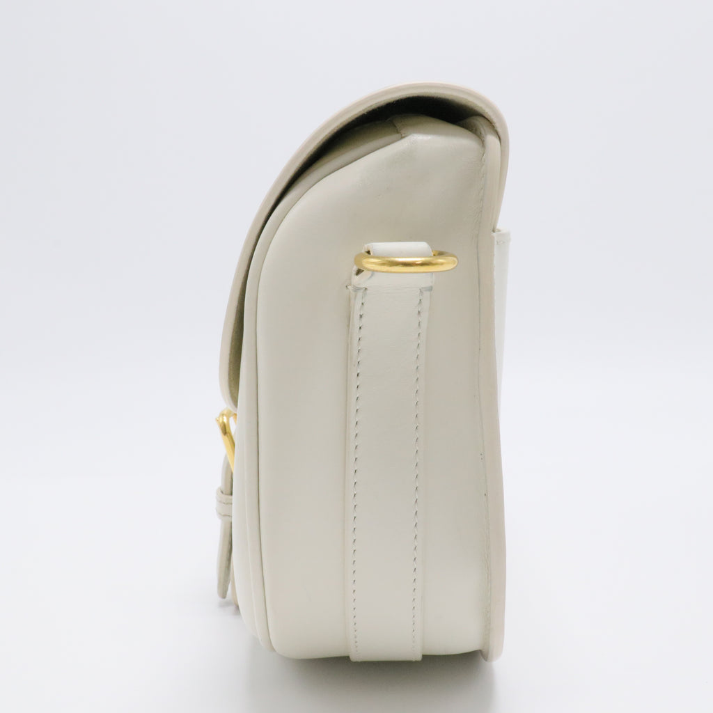 Box Calfskin Medium Bobby Flap Latte