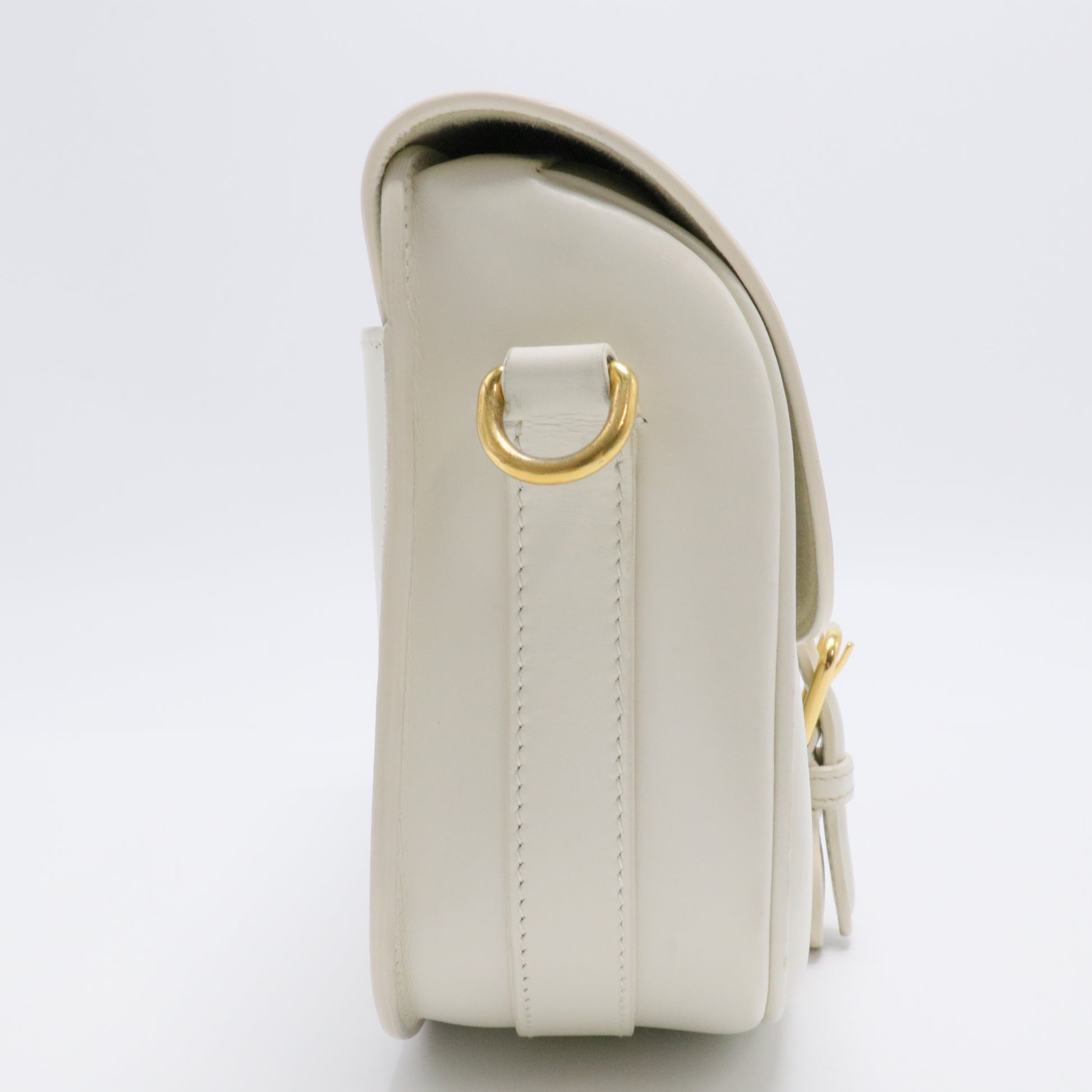 Box Calfskin Medium Bobby Flap Latte