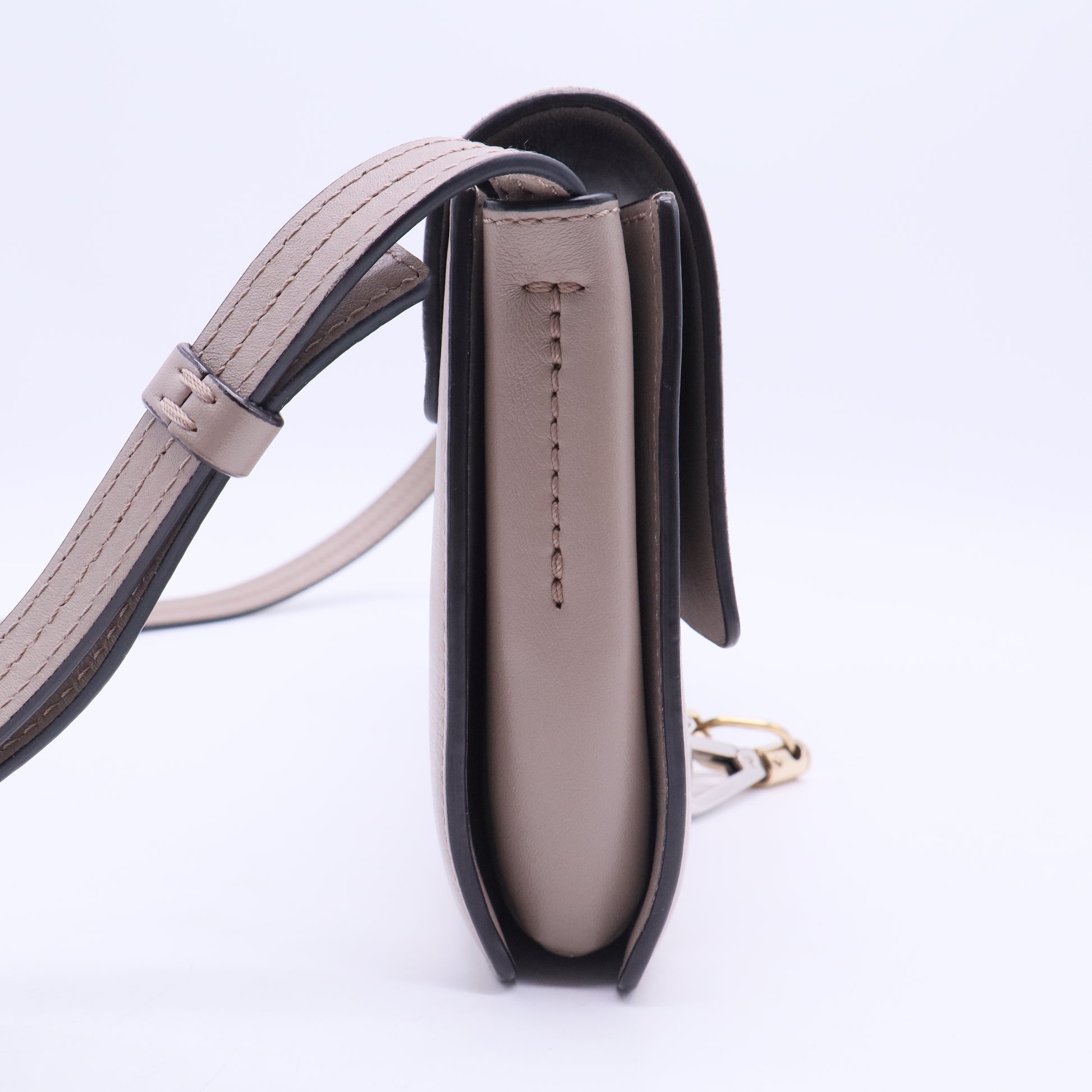 Leather Crossbody Bag B12419