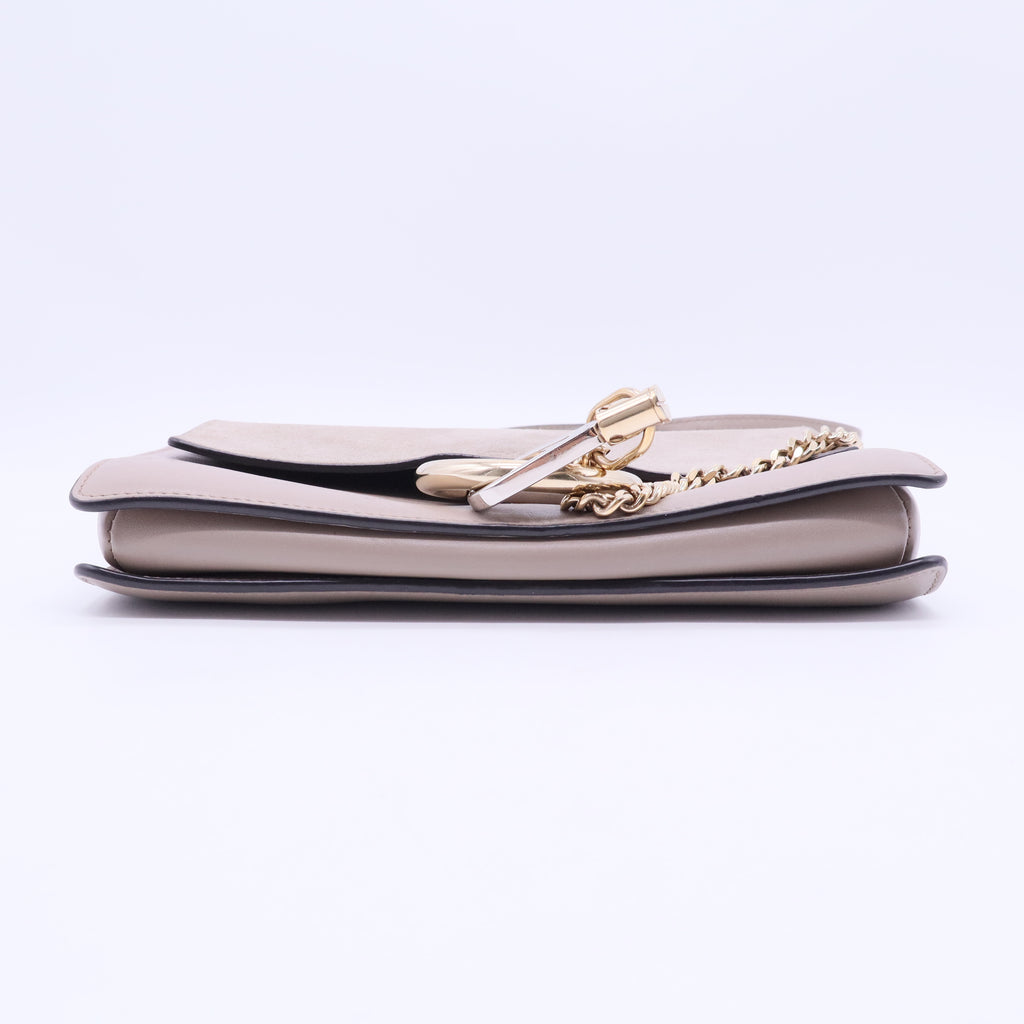 Leather Crossbody Bag B12419