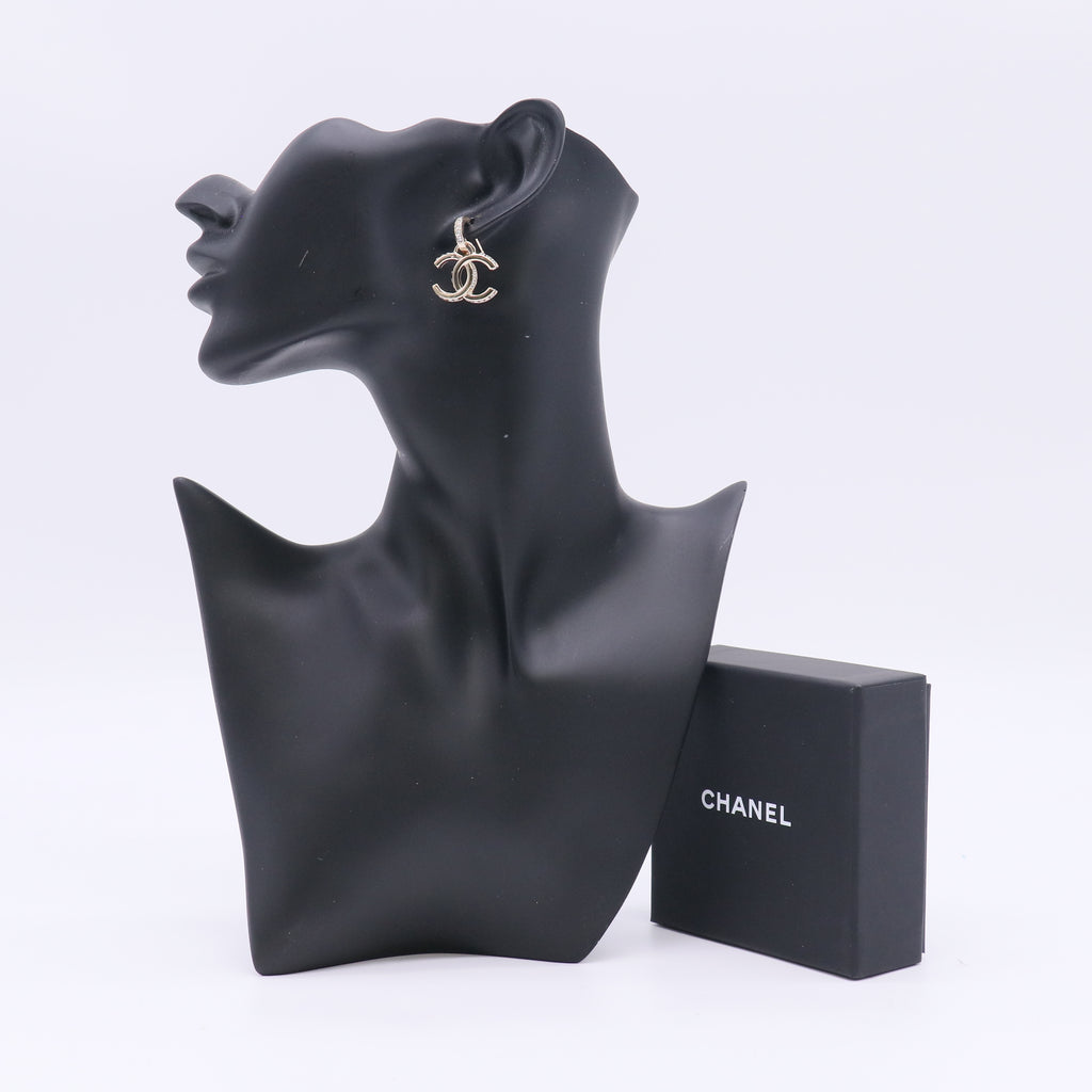 Chanel Gold CC Dangle Earrings W22978