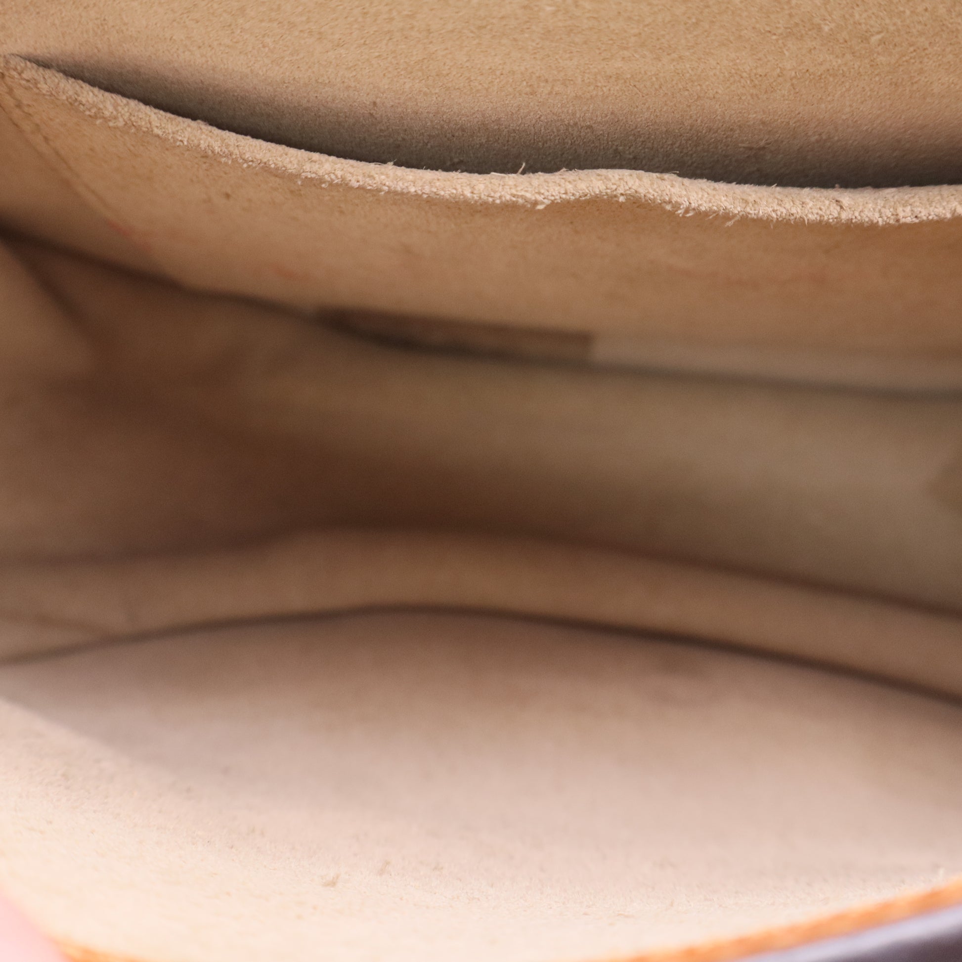 CHLOÉ Calfskin Suede Medium Nile Bracelet Bag Biscotti Beige twins