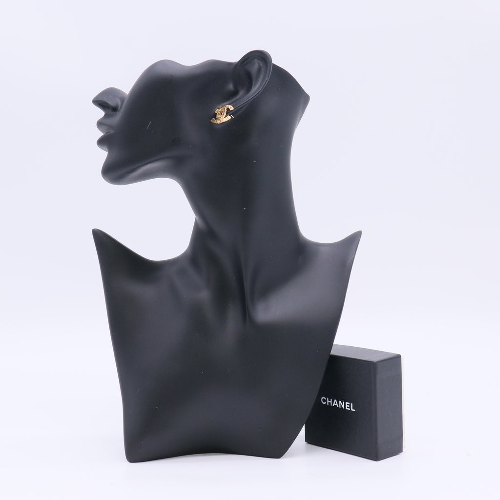 Chanel Vintage CC Earrings W22982