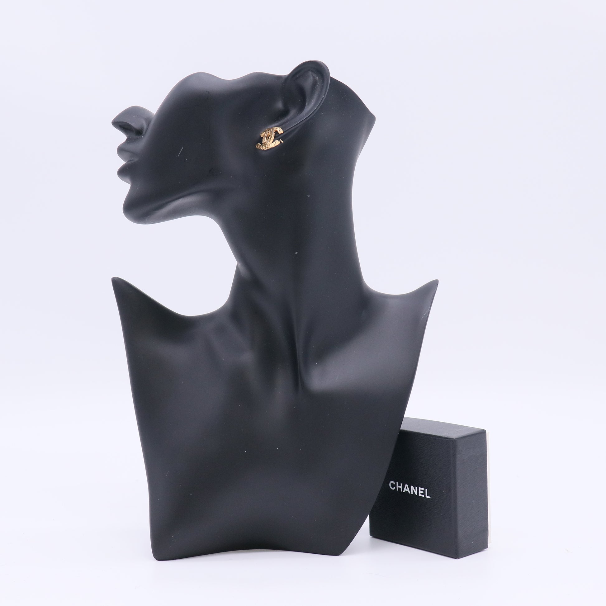 Chanel Vintage CC Earrings W22982