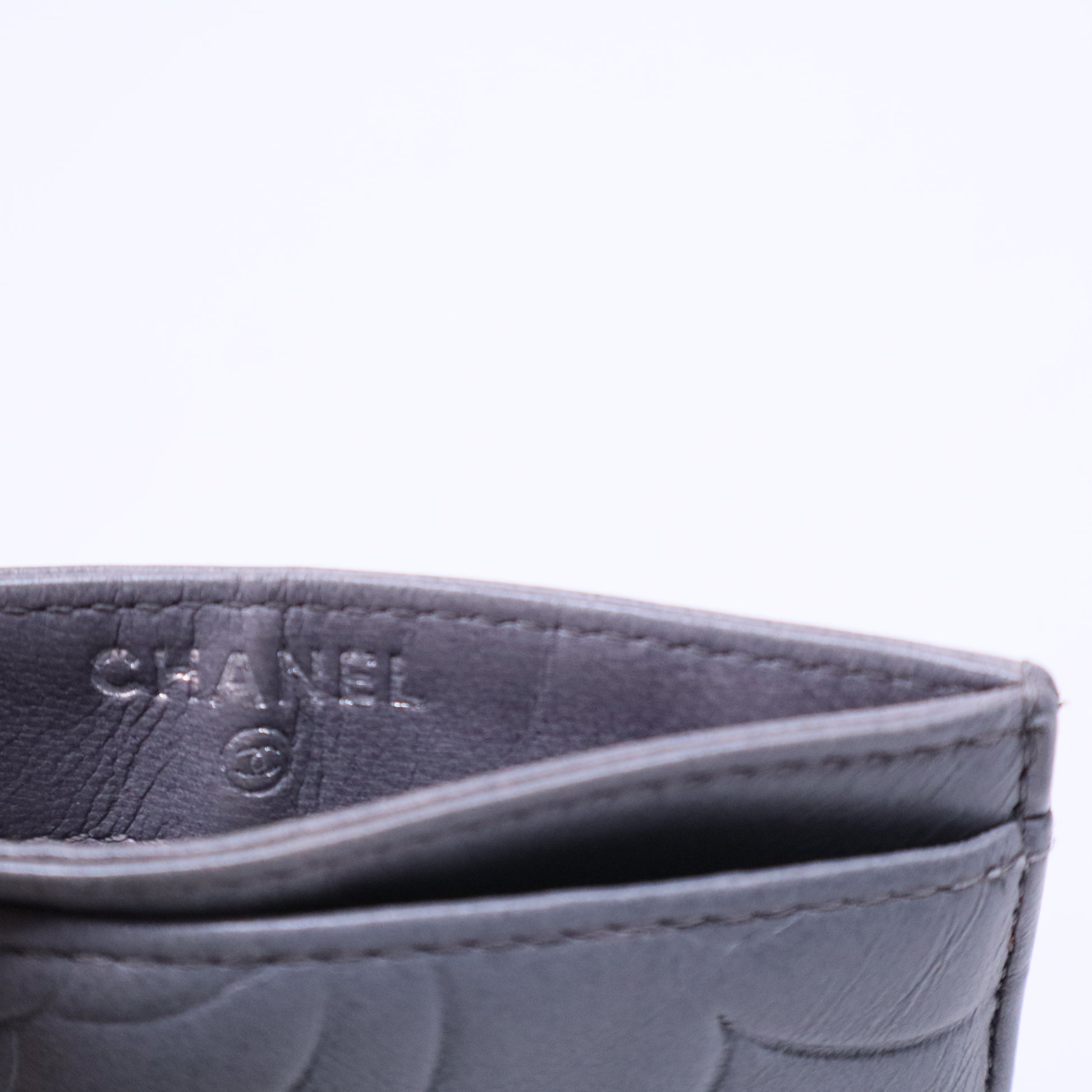 Classic Card Holder Camellia Caviar W20614