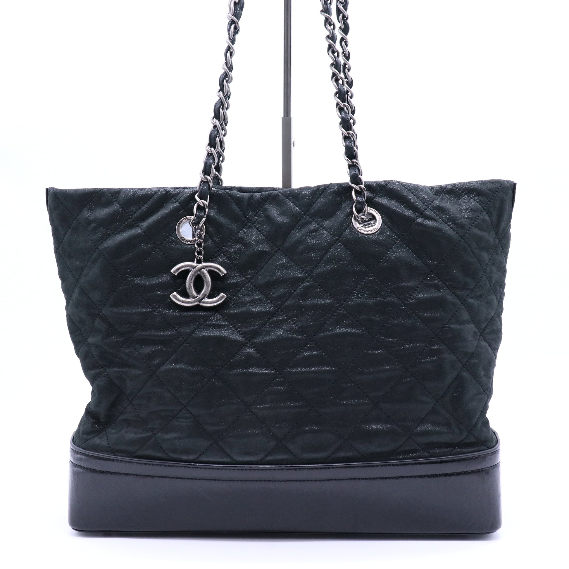 quilted shoulder bag Calfskin black