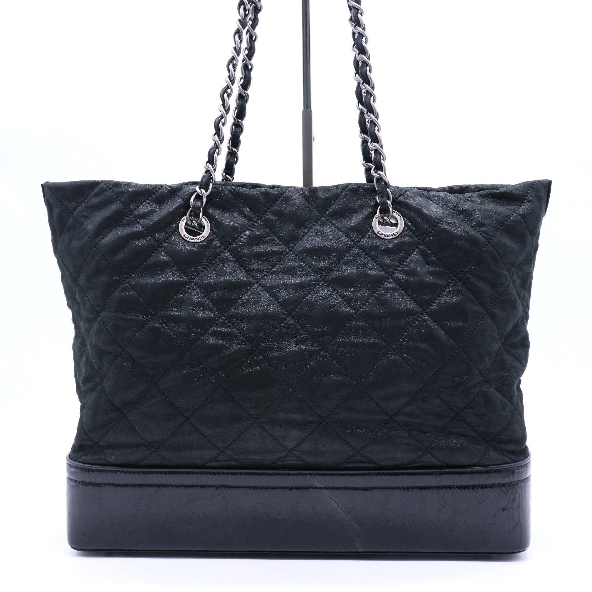 quilted shoulder bag Calfskin black