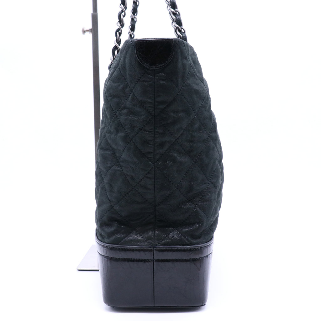 quilted shoulder bag Calfskin black