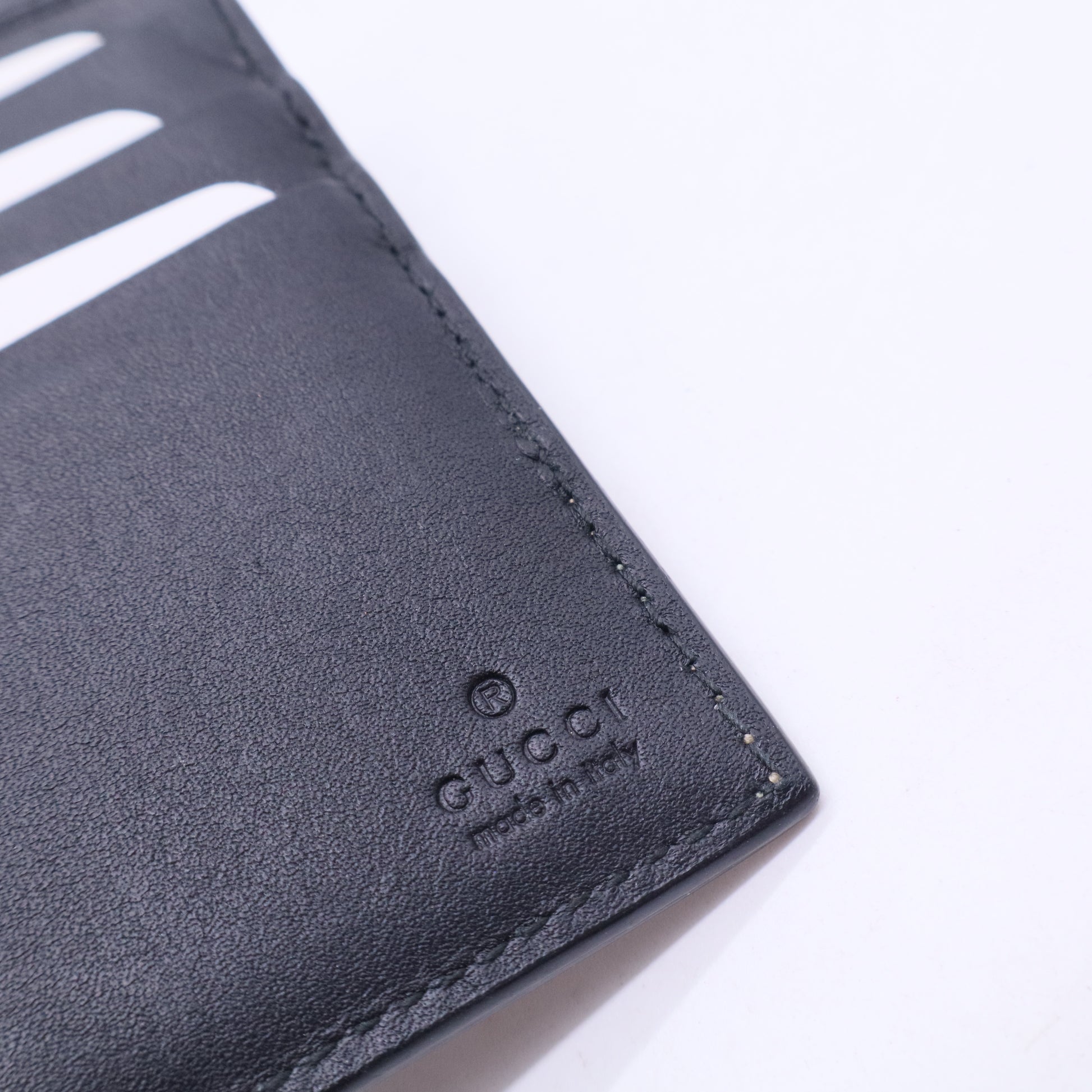 GG Supreme Bifold Wallet W20257