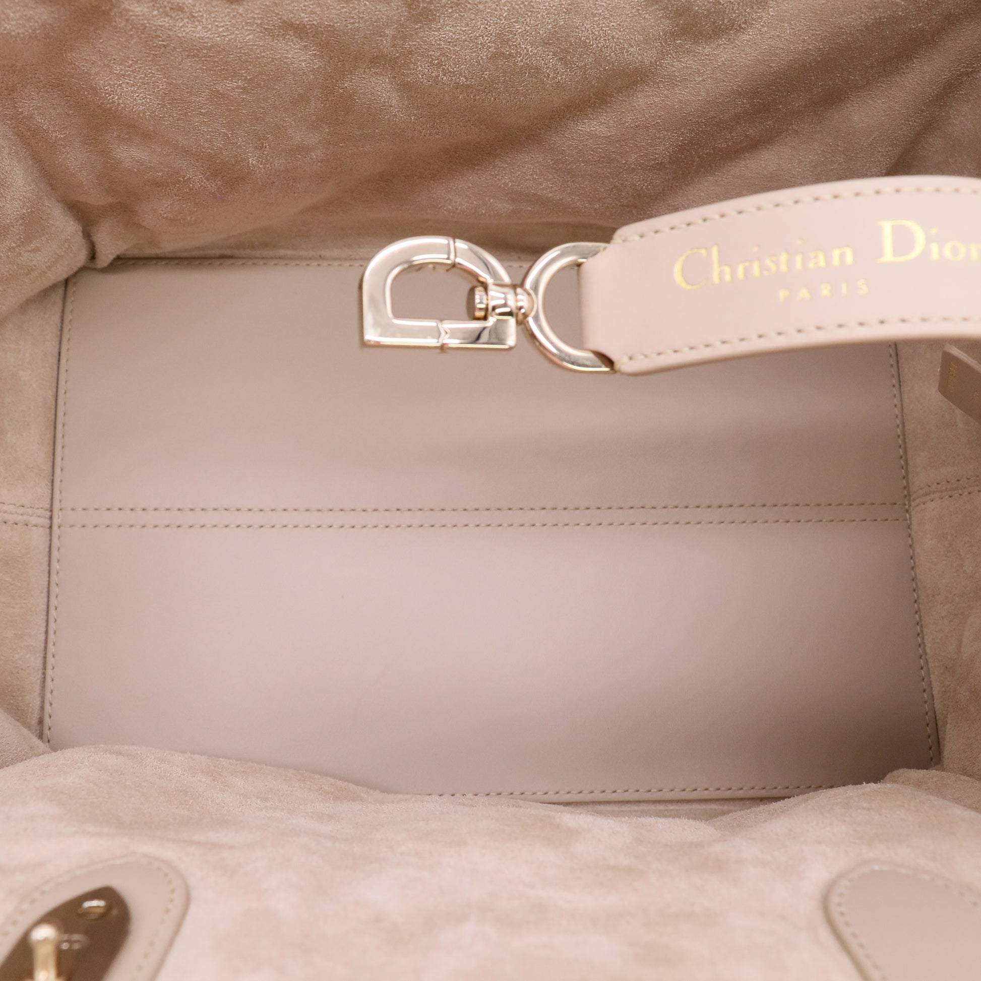 Medium Dior Toujours Bag Light Beige Macrocannage Calfskin twins LDJ4856