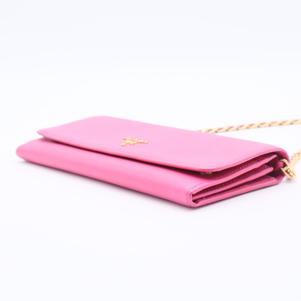 Saffiano Metal Oro Chain Wallet Geranio