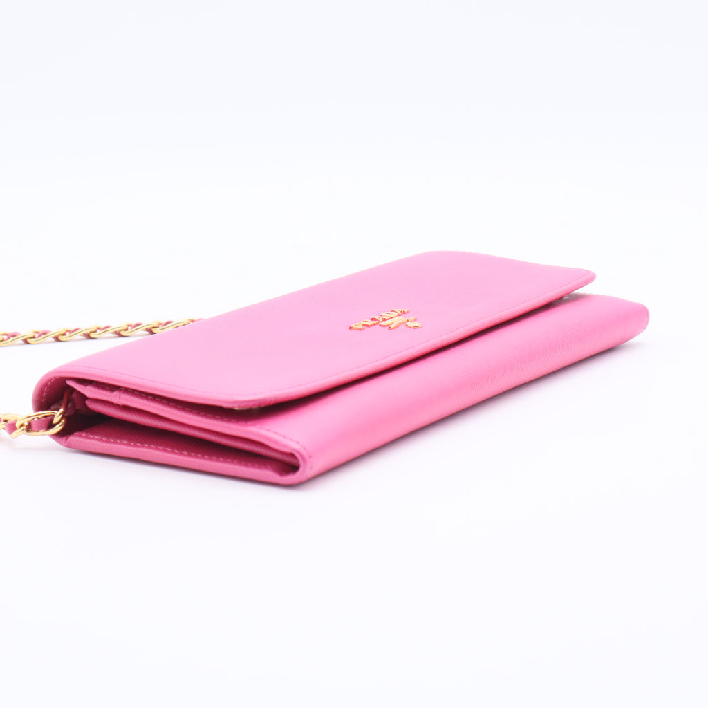Saffiano Metal Oro Chain Wallet Geranio