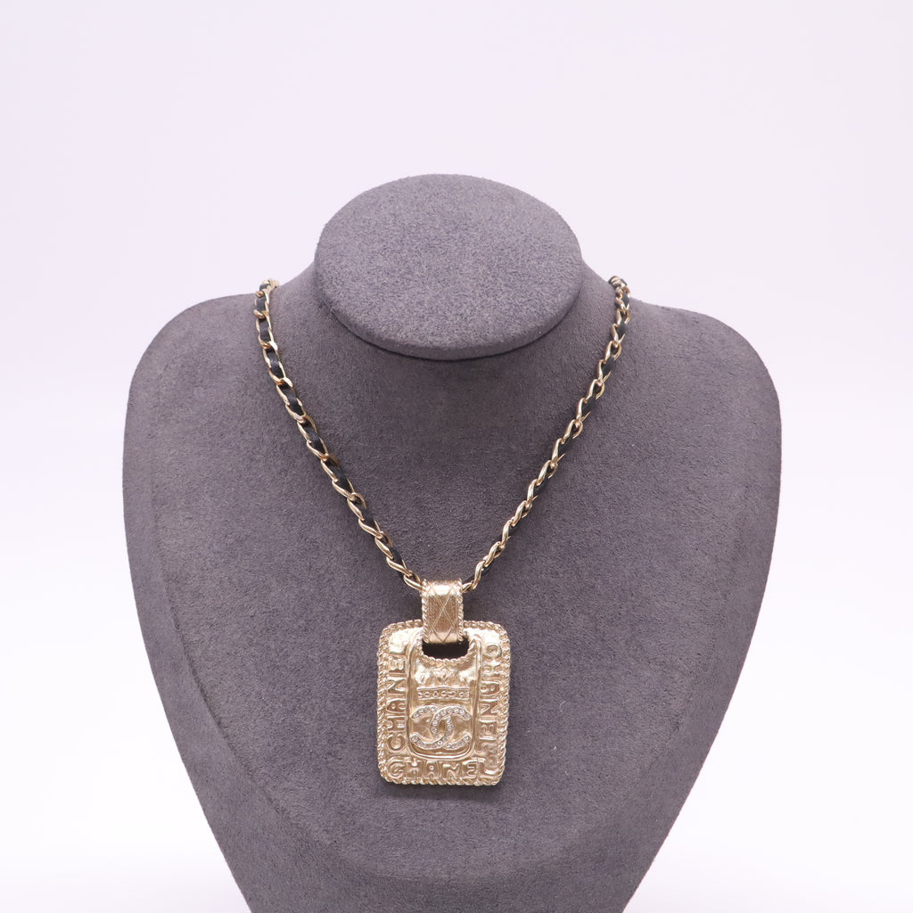 Chanel ID Tag Charm Necklace Gold twins LDJ4900