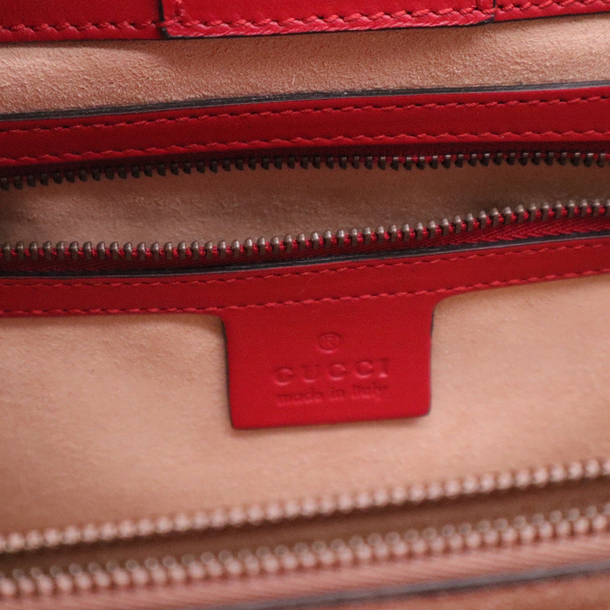 Calfskin Matelasse Medium GG Marmont Tote