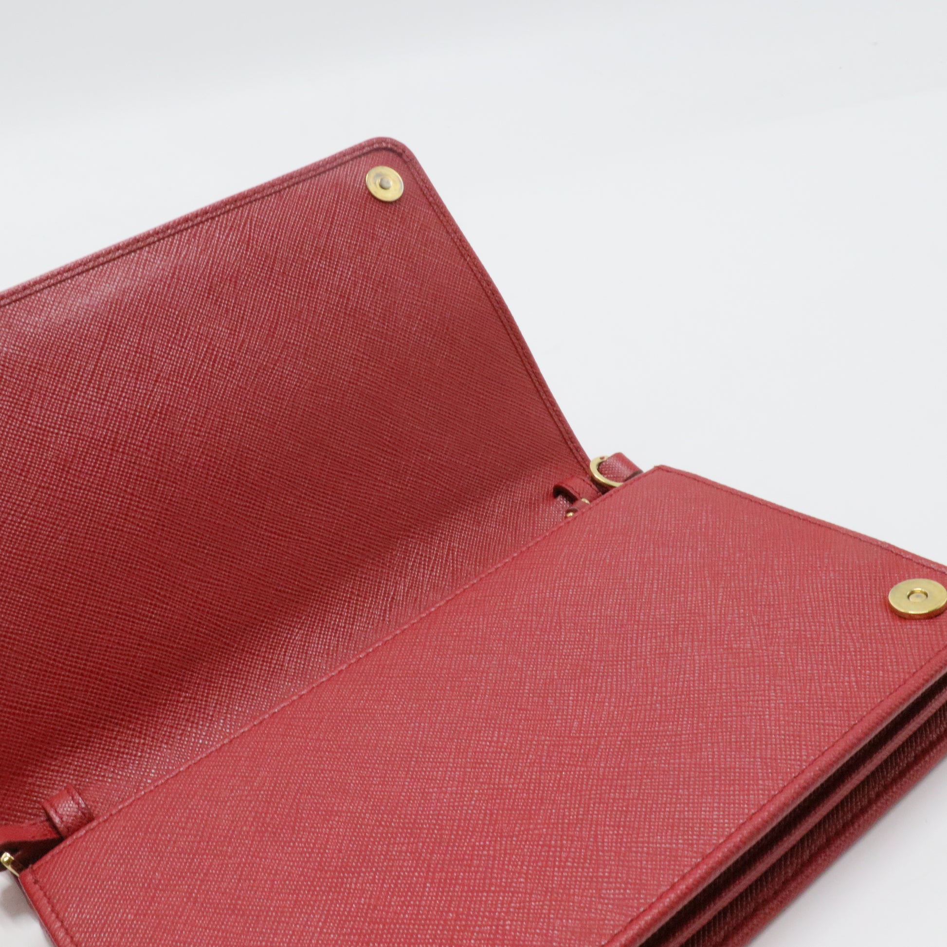 Monochrome Chain Flap Crossbody Bag