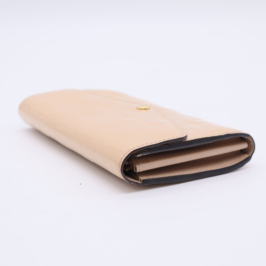 Louis Vuitton LV Monogram Patent Leather Sarah Wallet twins LDJ3519