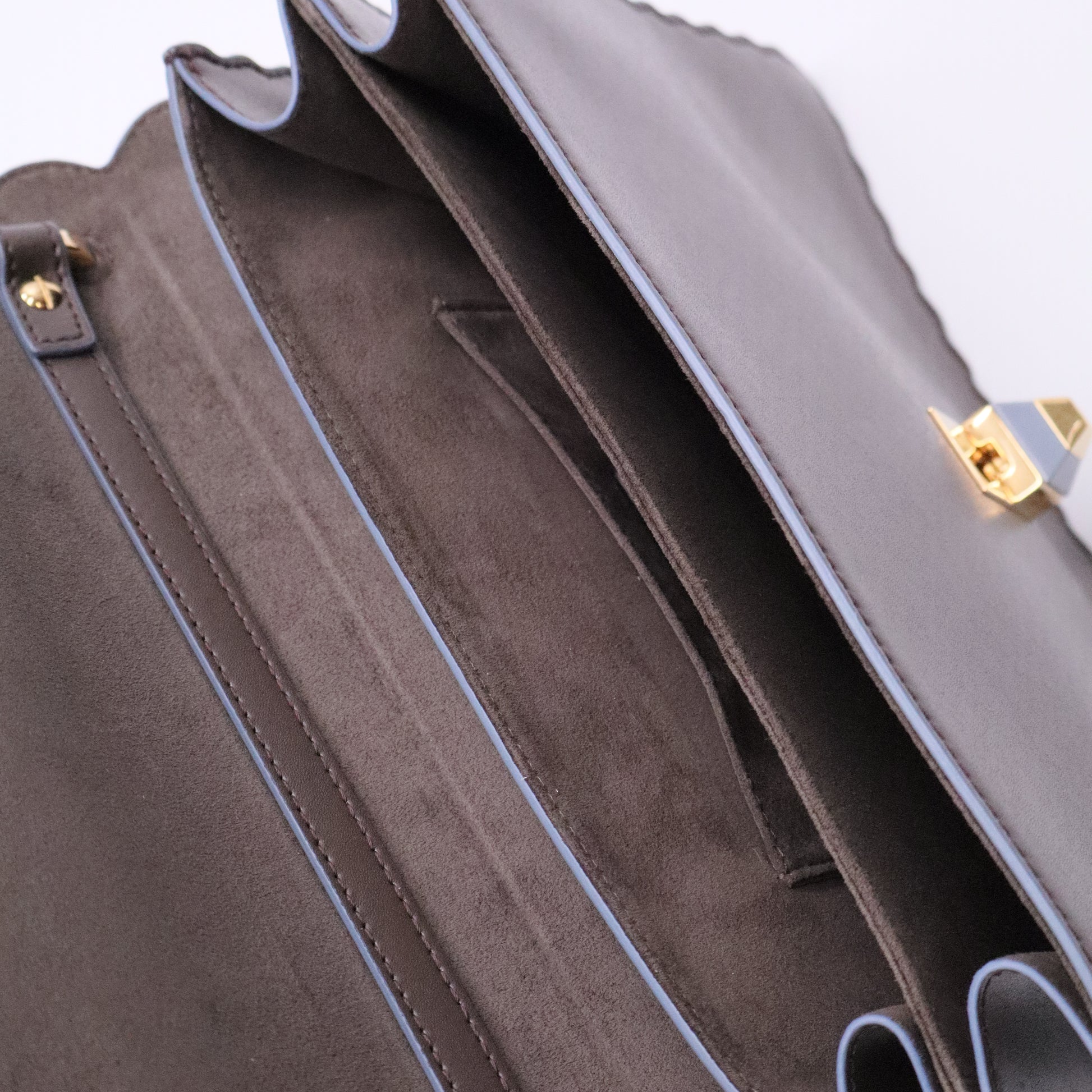 Fendi Dark Beige Leather Medium Scalloped Kan I Shoulder Bag gisel