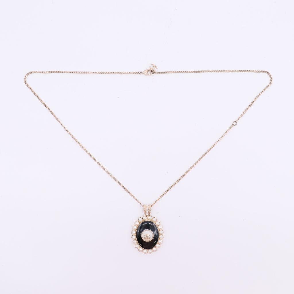 W22465 Chanel Necklace