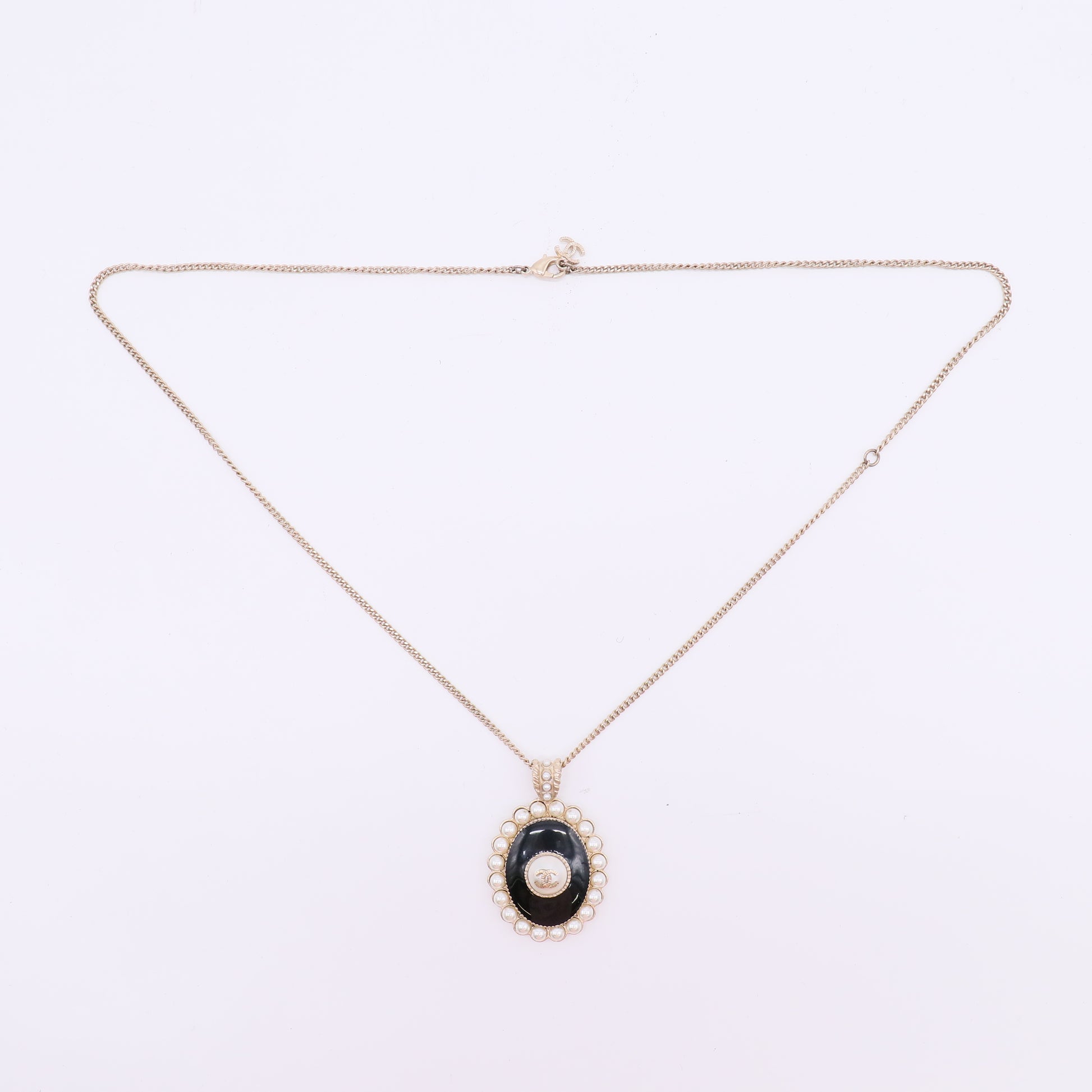 W22465 Chanel Necklace