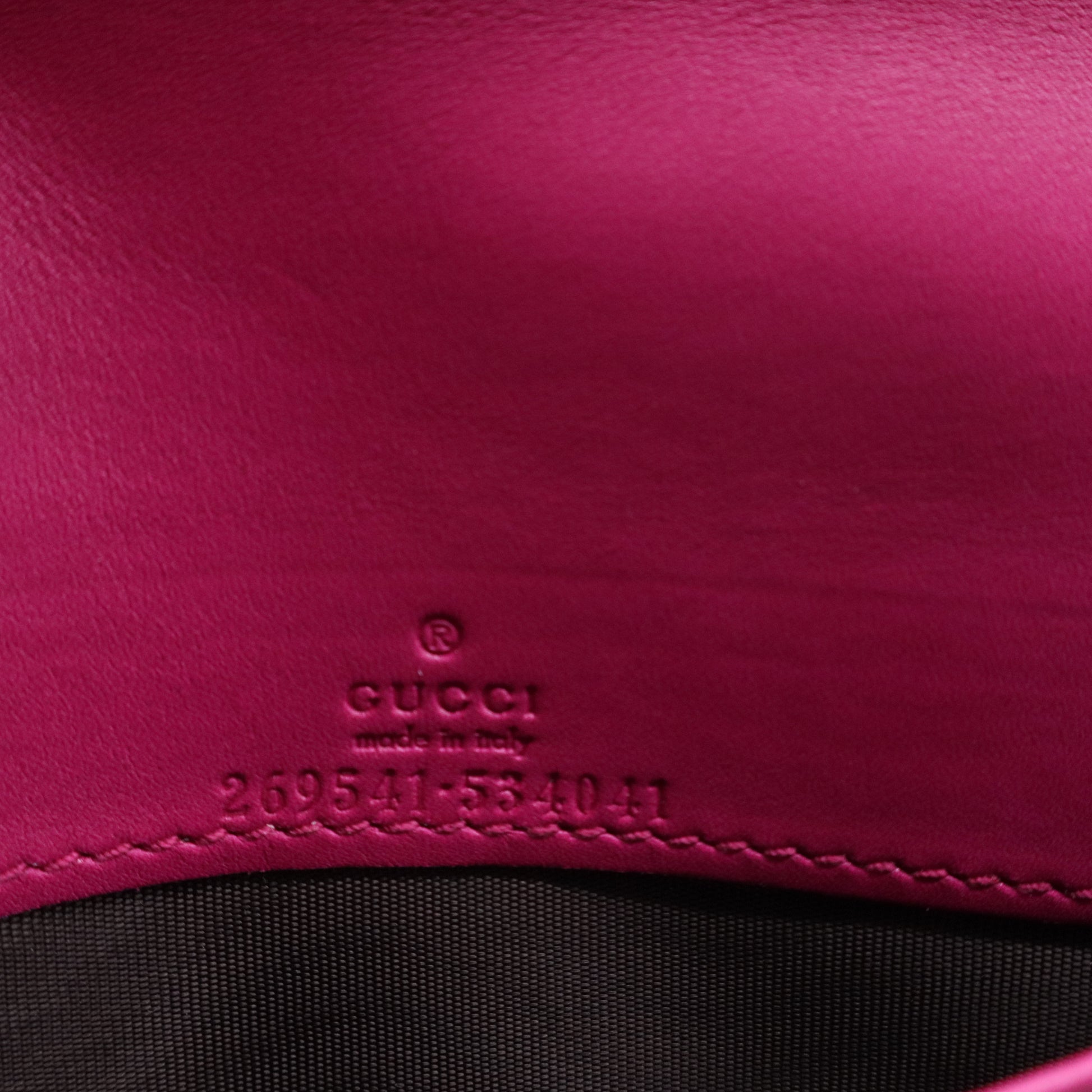 Gucci Signature Chain Wallet Microguccissima Bouganville W20230