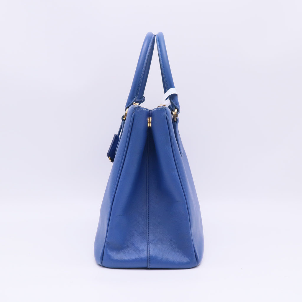 Saffiano Large Galleria Double Zip Tote Bluette B23386