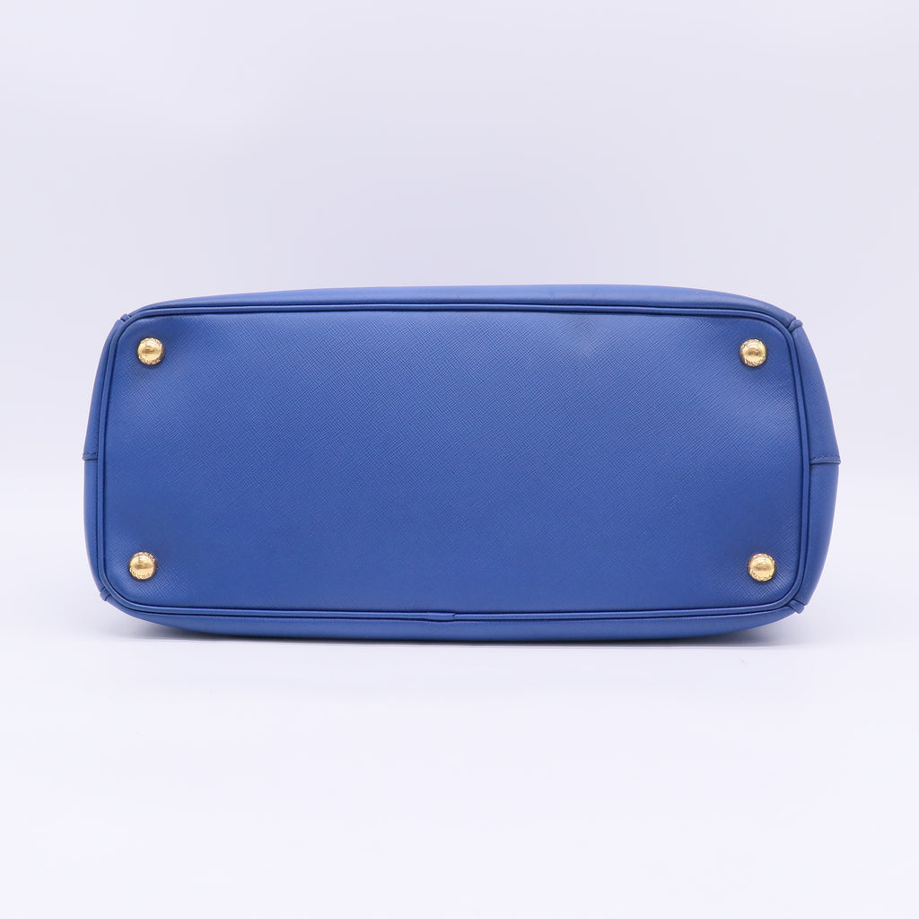 Saffiano Large Galleria Double Zip Tote Bluette B23386