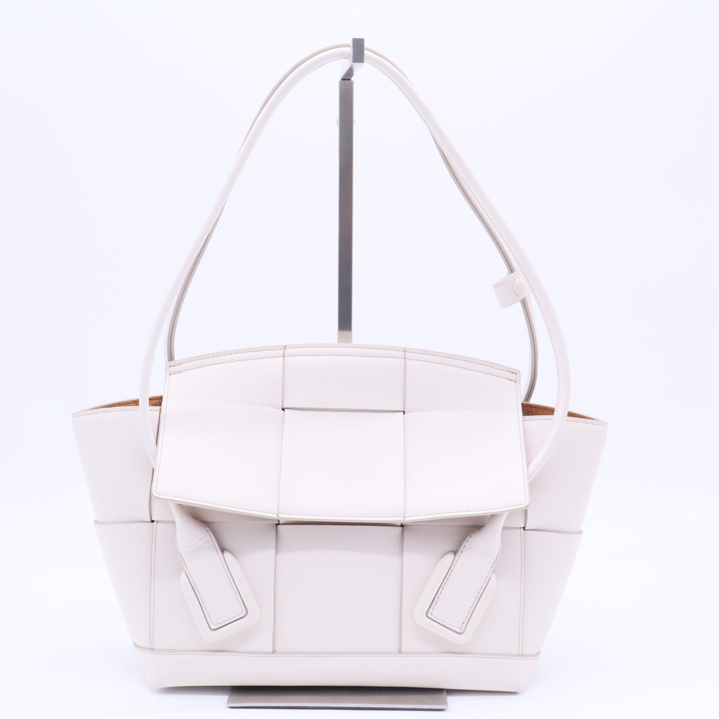 French Calfskin Maxi Intrecciato Small Arco Bianco B20099