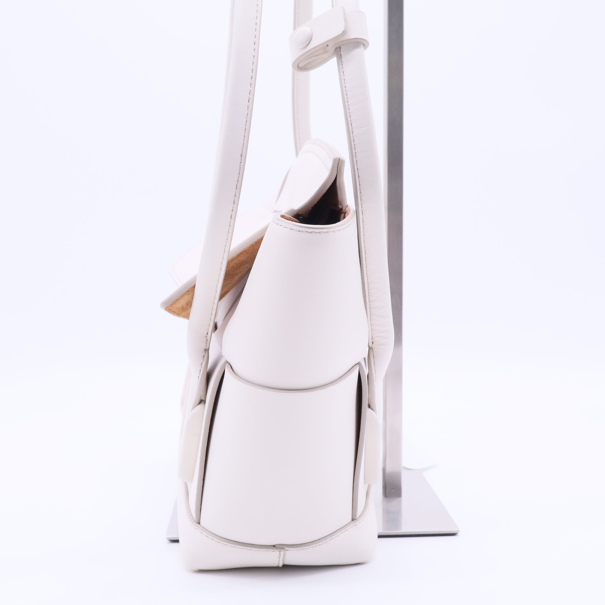 French Calfskin Maxi Intrecciato Small Arco Bianco B20099