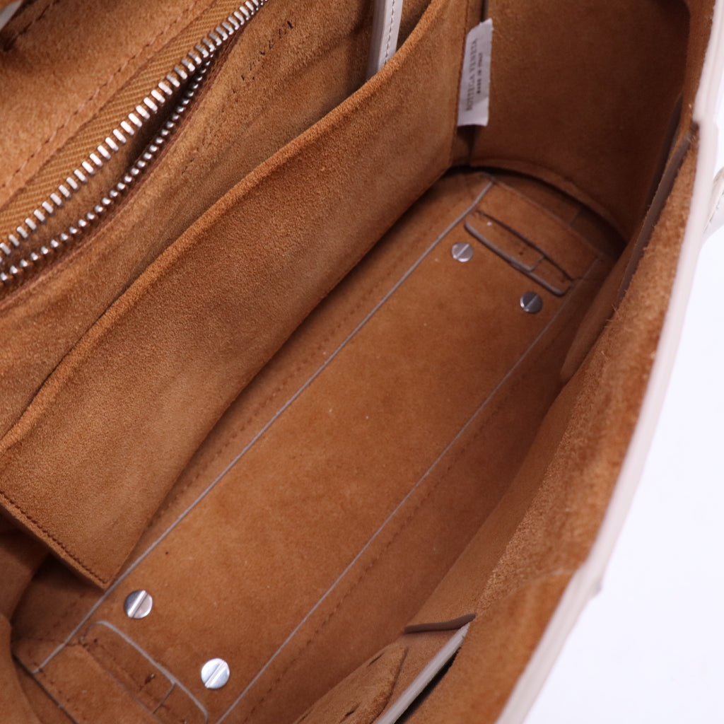 French Calfskin Maxi Intrecciato Small Arco Bianco B20099