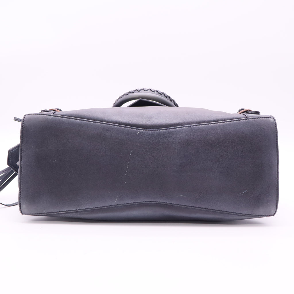 Balenciaga Neo Classic Used Motorcycle Bag: The Iconic Distressed Leather Design twins