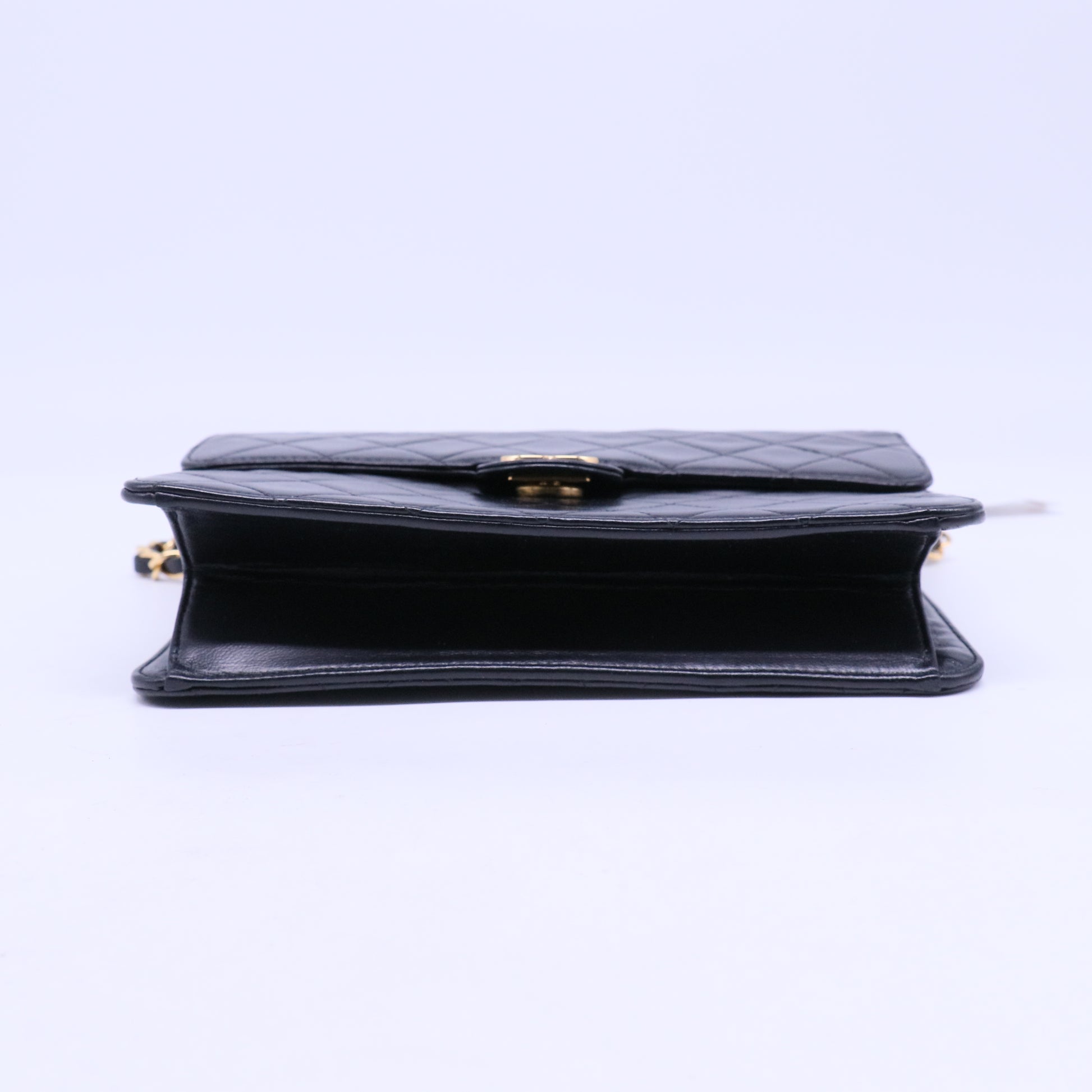 Leather Vintage Push Lock Straight Flap B20694