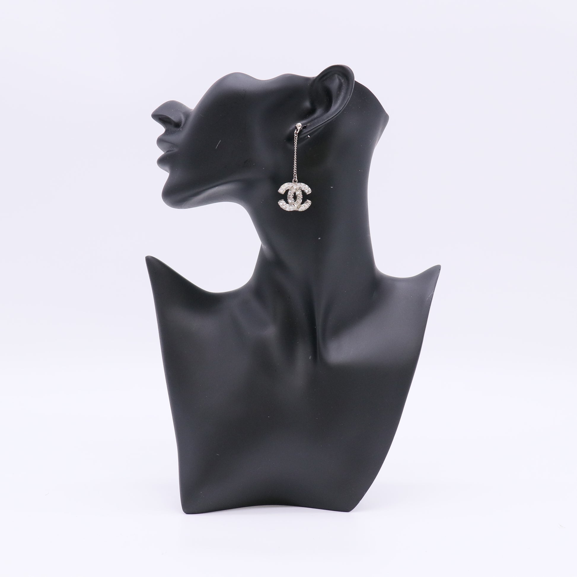 Chanel CC Drop Earrings W23017