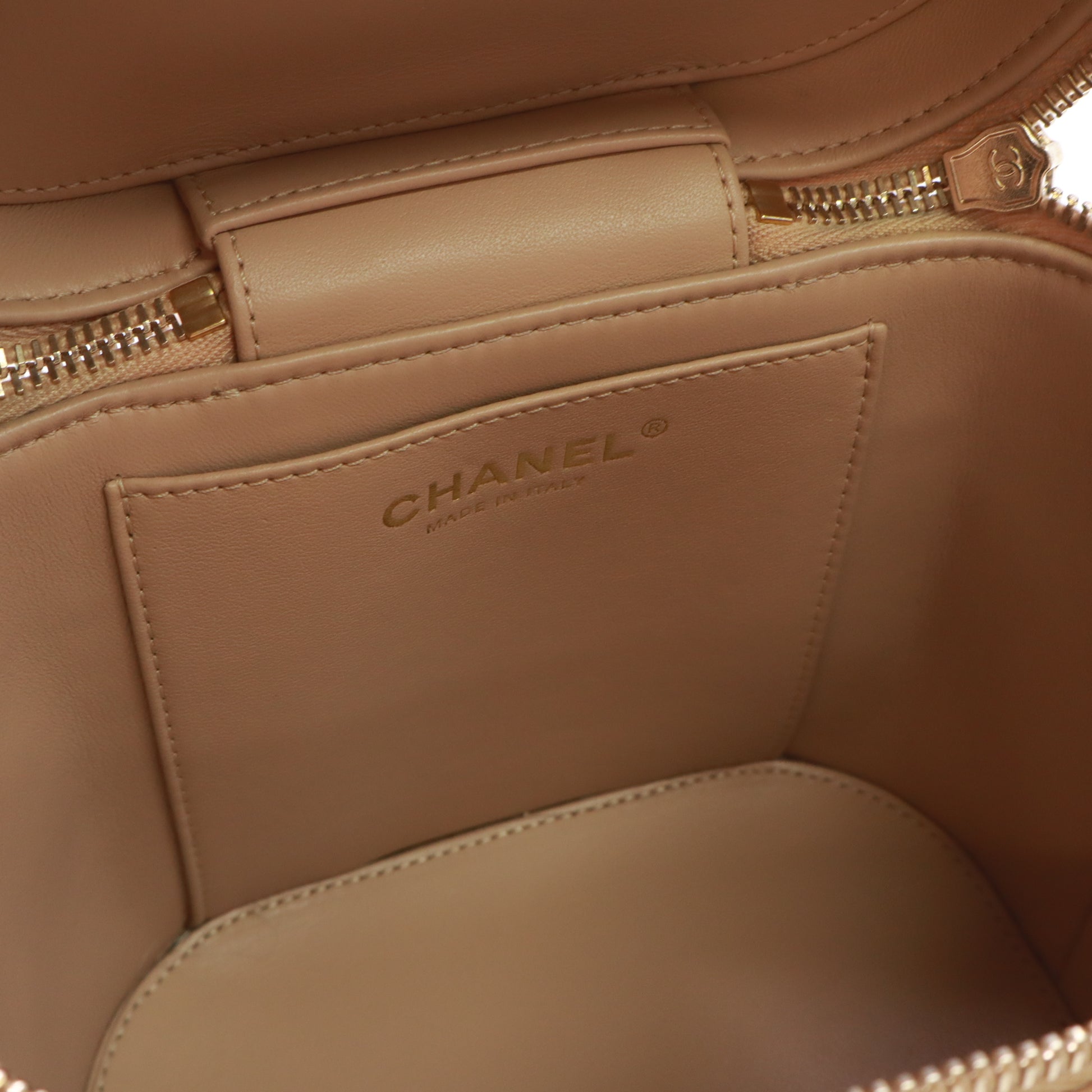 Chanel Lambskin Quilted Trendy Vanity Case Beige Twins LDZ819