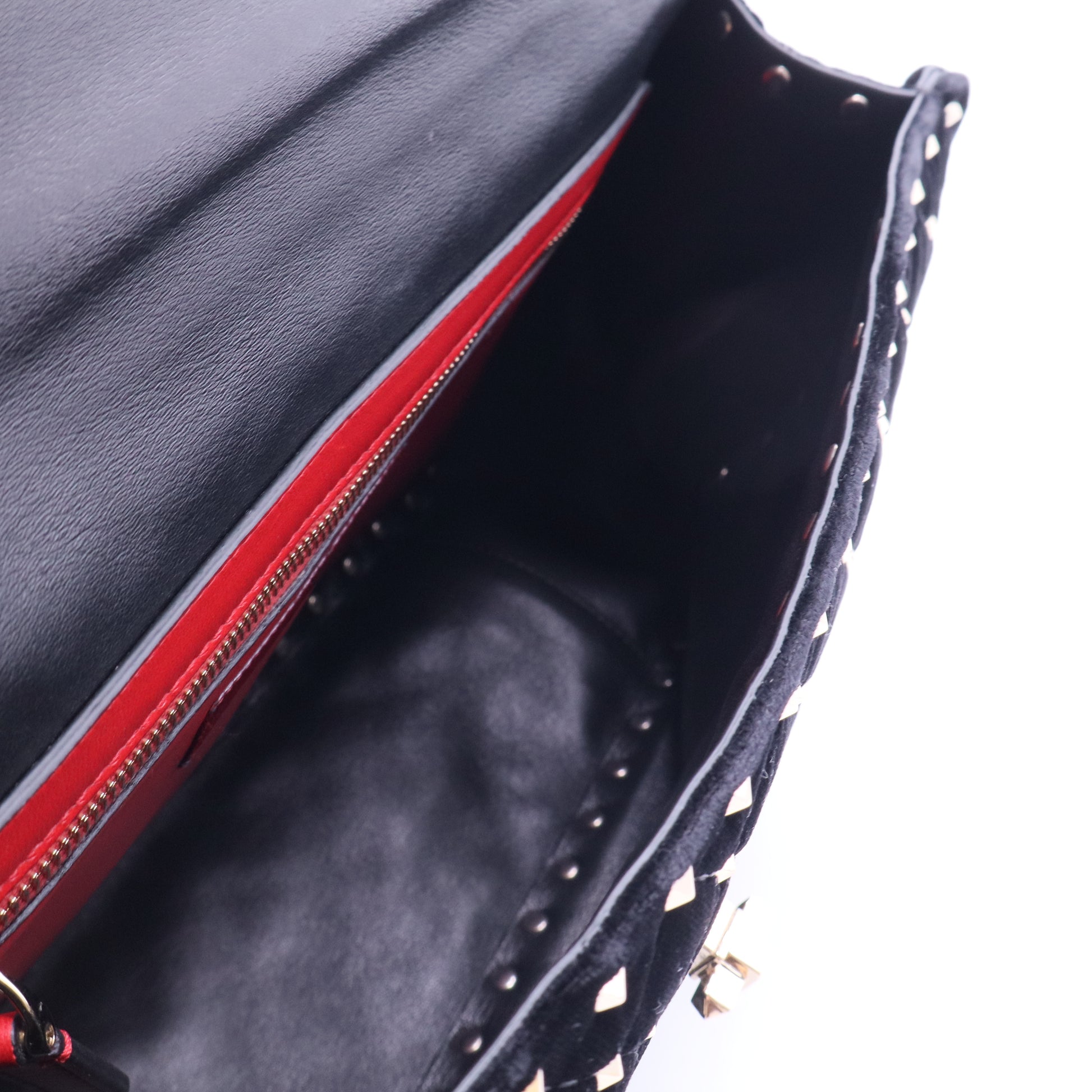 Valentino Garavani Valentino Velvet Rockstud Spike Up Shoulder Bag Black B20203