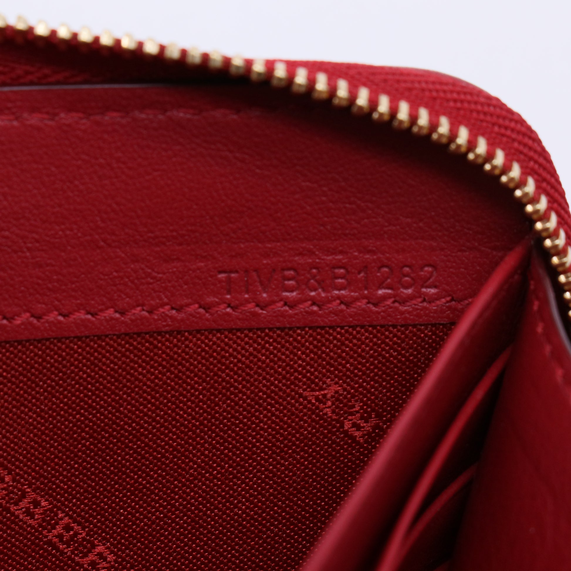 Burberry House Check Hearts Zippy Wallet W21458